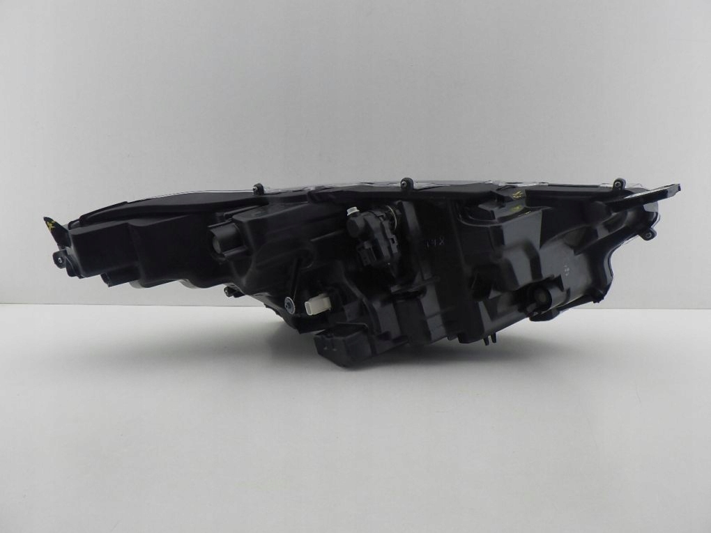 TOYOTA YARIS 4 IV P21 FULL LED 2020- light left front