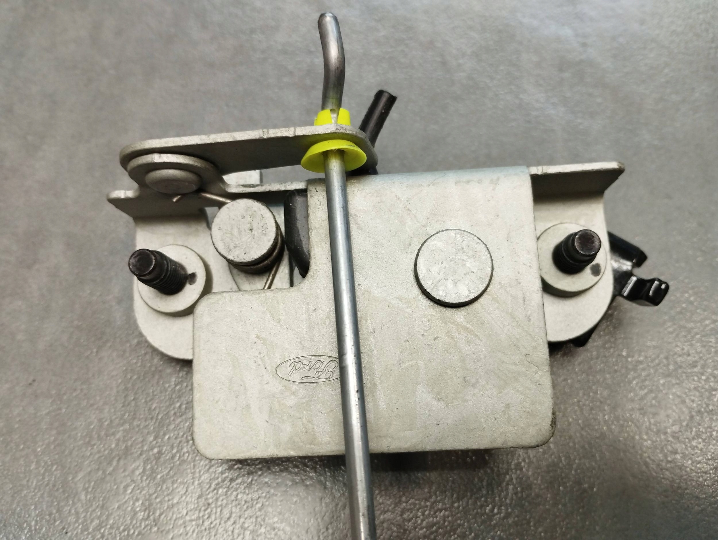 Volkswagen Amarok II 2023 lock BURTY left