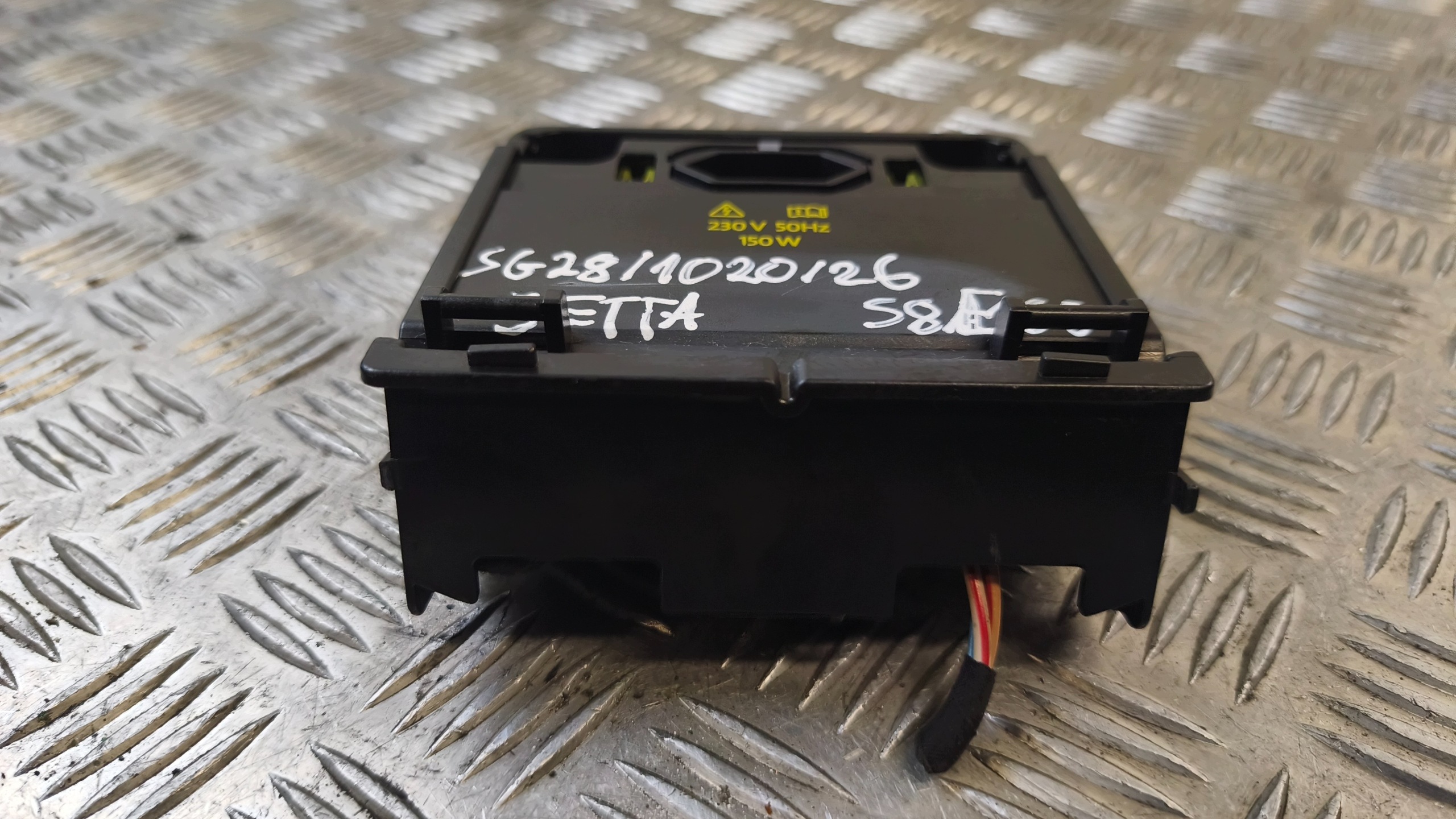 control unit GNIAZDKO 230V VW JETTA 2007r