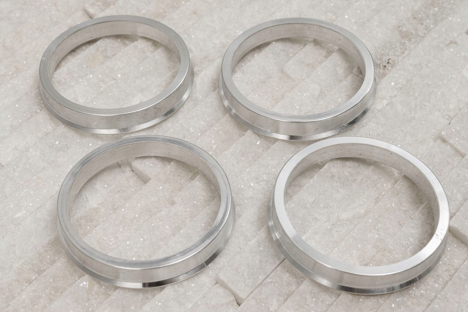 PIERŚCIENIE CENTRUJĄCE 66,6/57,1 ALUMINIUM 4 SZT. Producent Inny