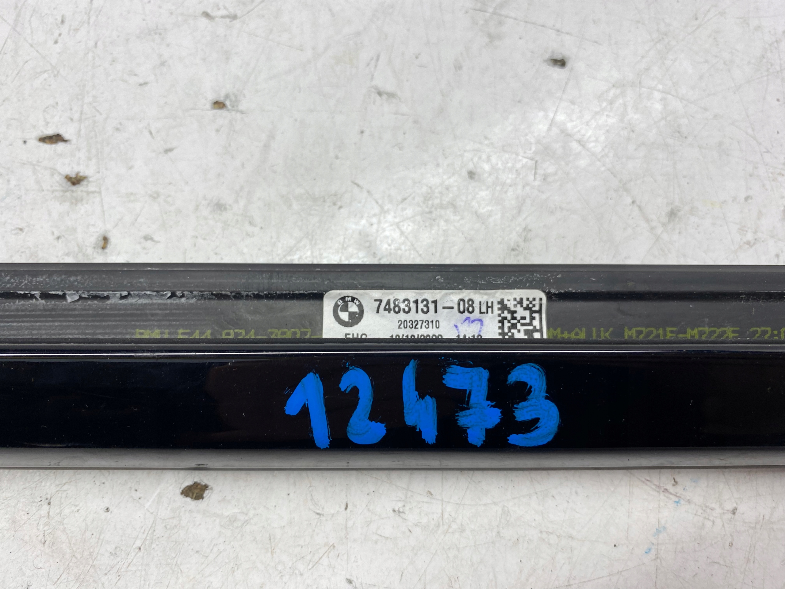 BMW 2 F44 GRAN COUPE moulding left front 7483131