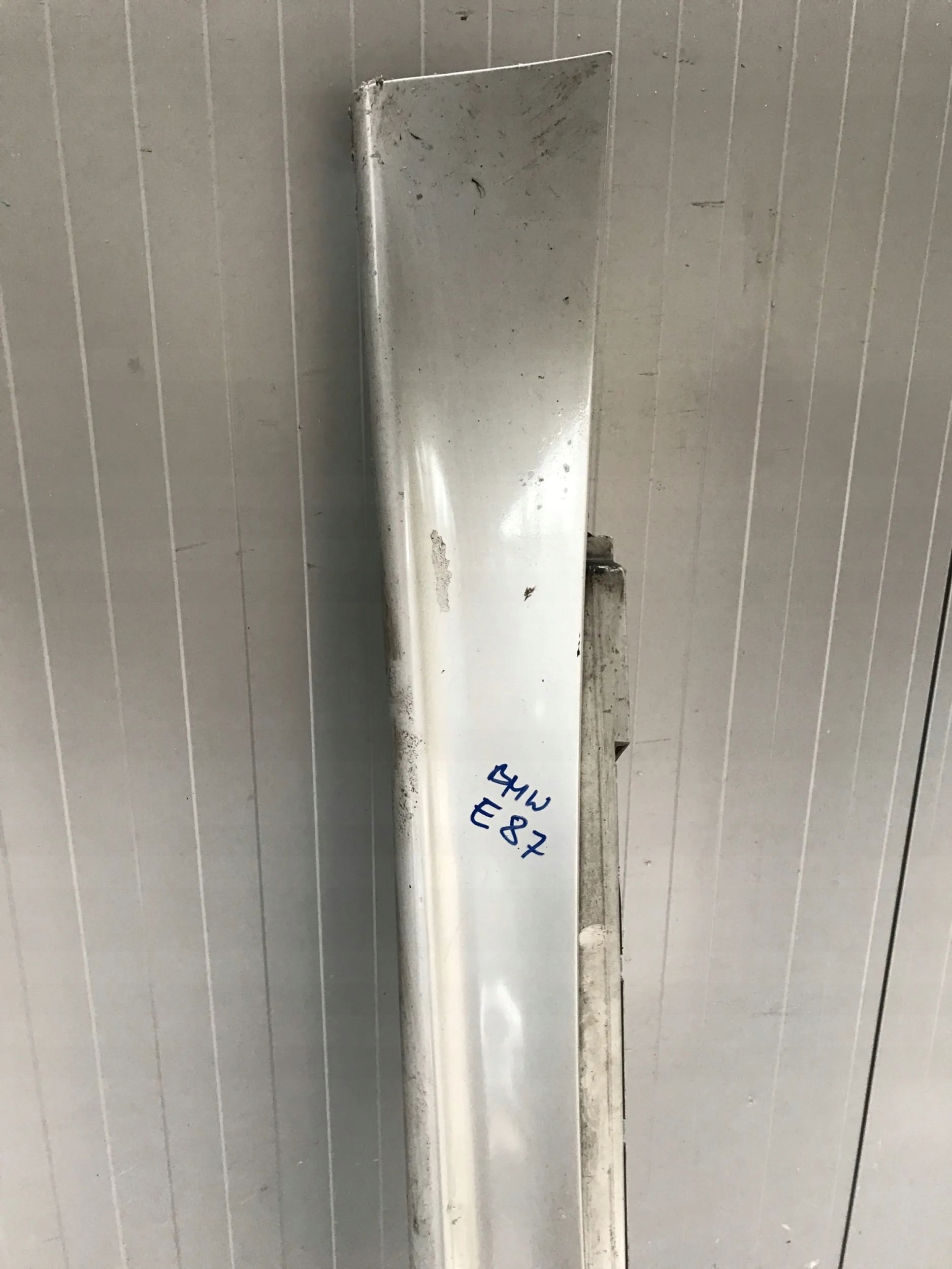 moulding threshold left BMW 1 E87 7147401