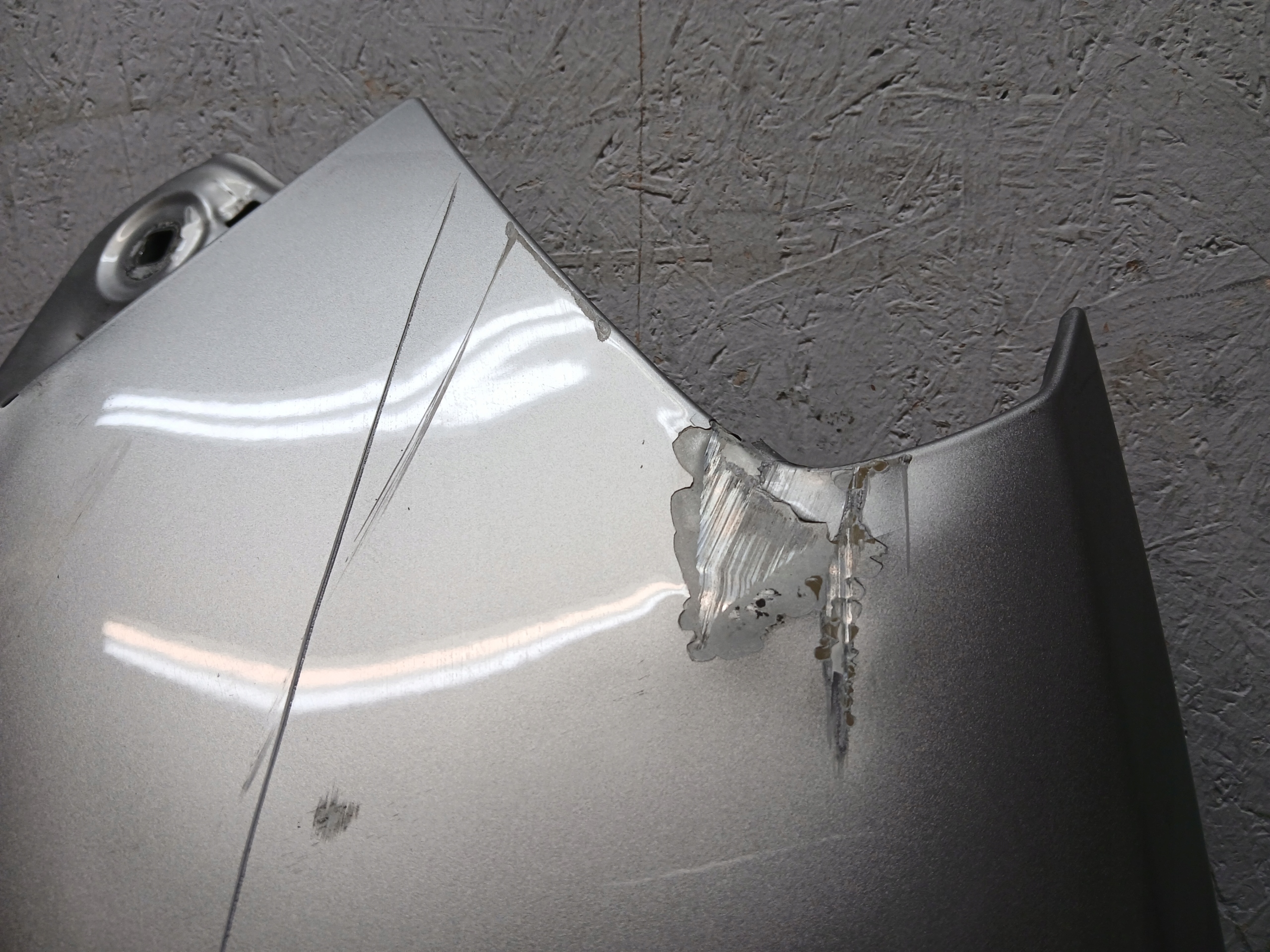 fender front left VW TOUAREG 7P6 10