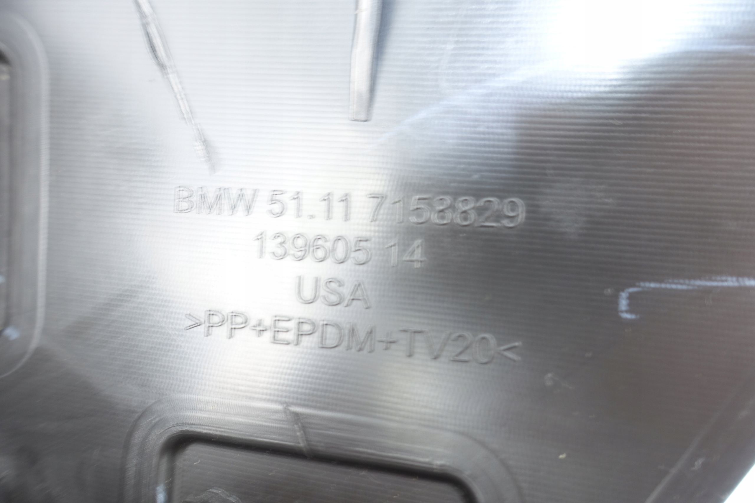 BMW Z4 E85 2002- support holder of a bumper left front 7158829