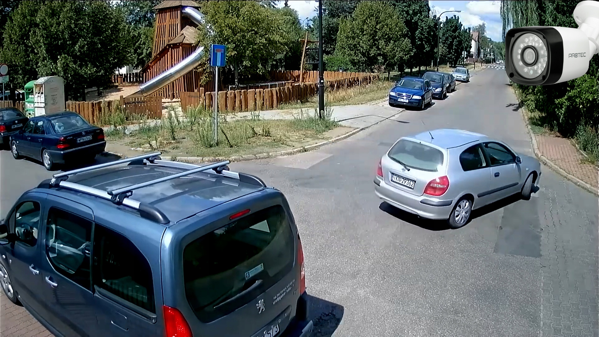 ZESTAW DO MONITORINGU 4 KAMERY FULL HD SZEROKI KĄT APLIKACJA ONLINE Model PR-XVR-04T2P-bd