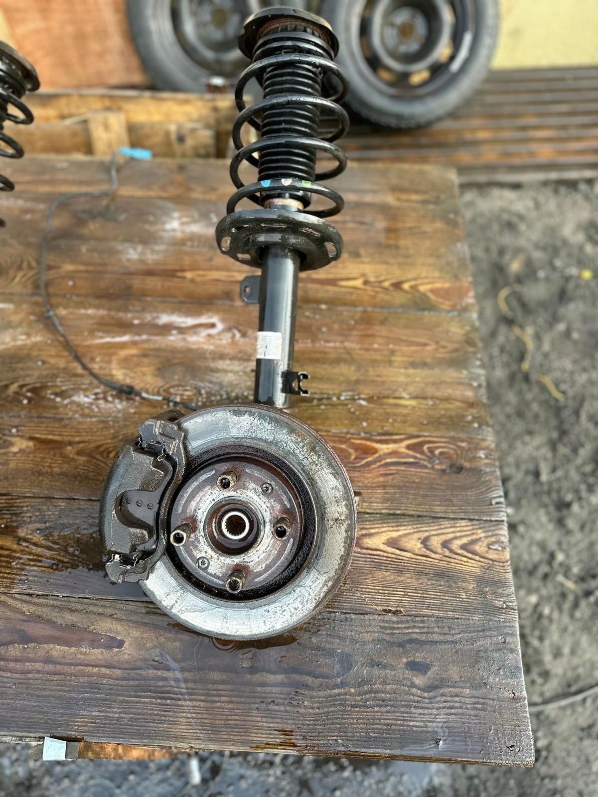 поворотный кулак, цапфа перед левый CITROEN C3 III