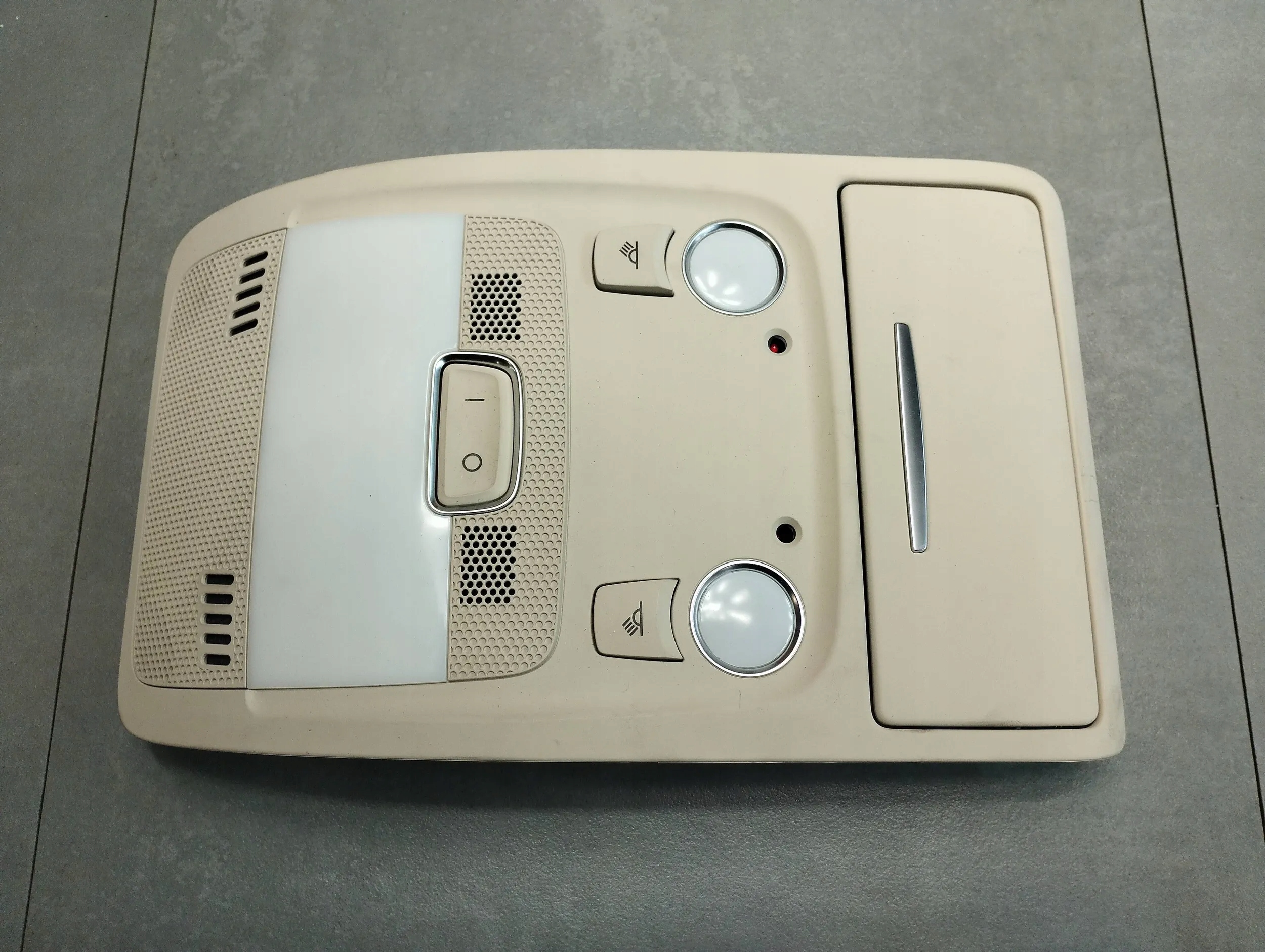 Audi Q5 8r FANALE interna 8T0947135B