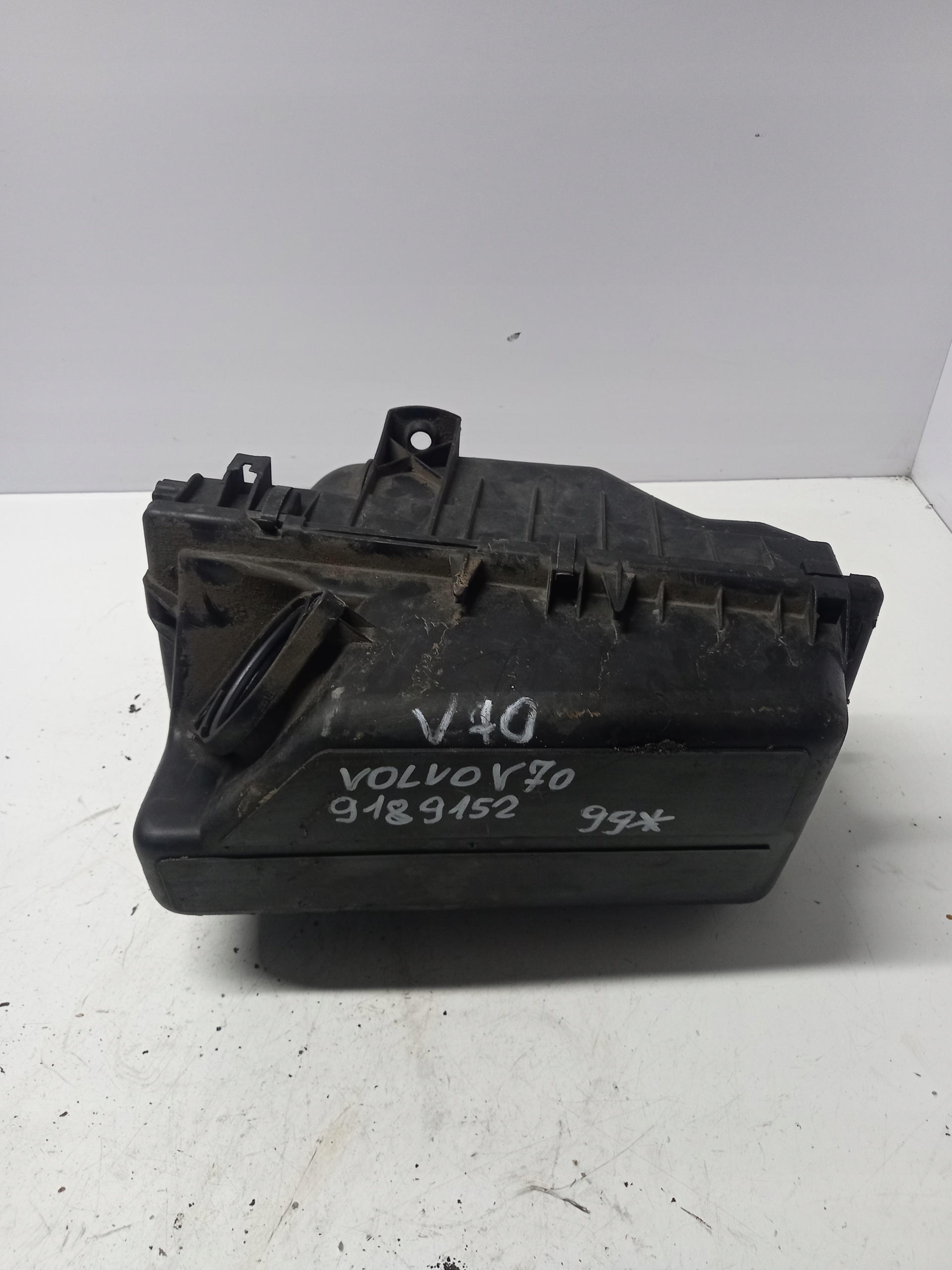 OBUDOWA FILTRA PALIWA 9189152 VOLVO V70