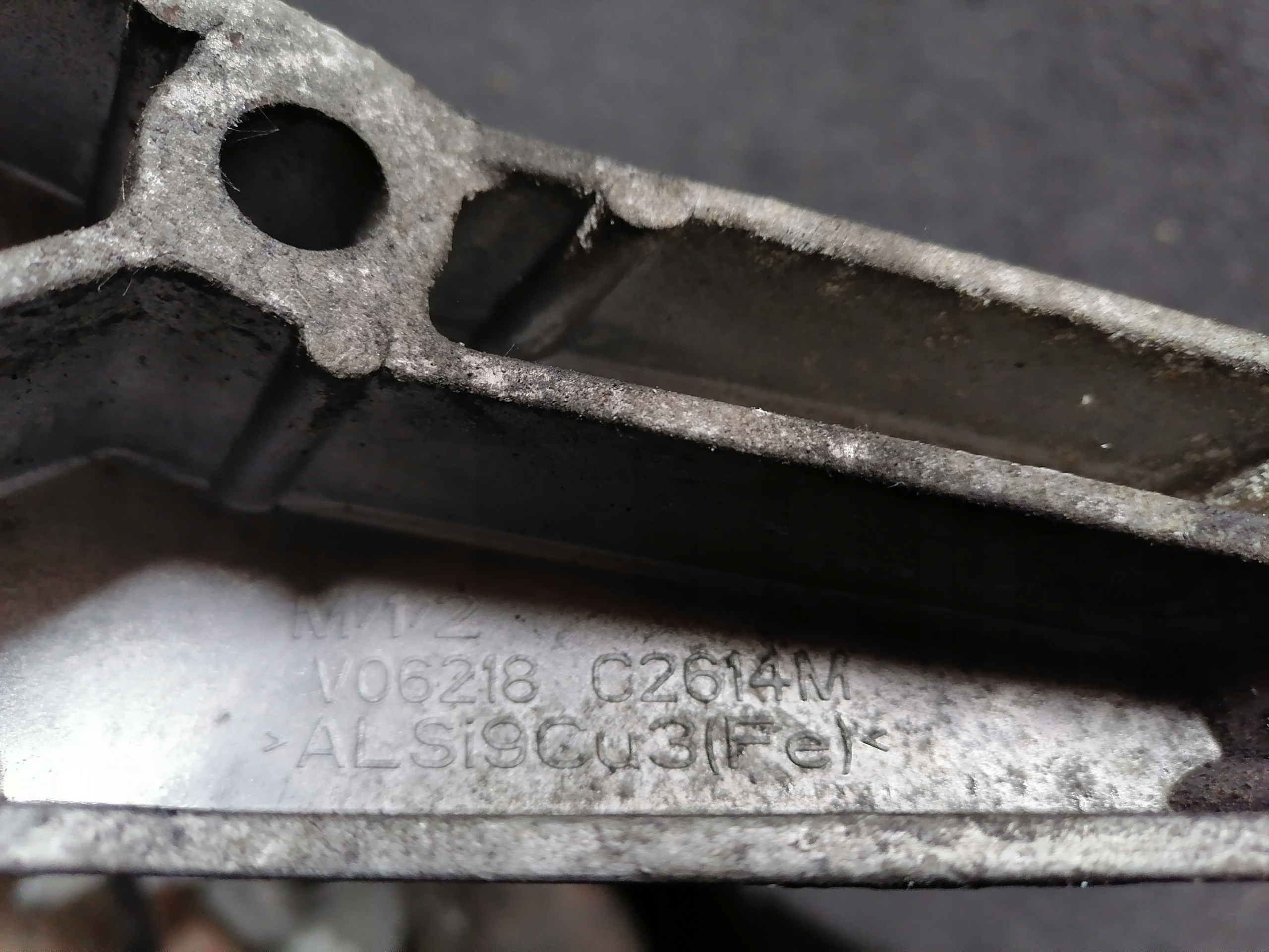 V06218 ASTRA J Console Support Fixation Moteur
