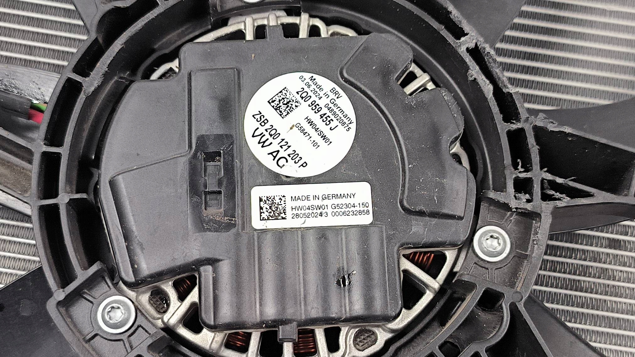 KOMPLET chladiče ventilátor 1.5 TSI VW TAIGO