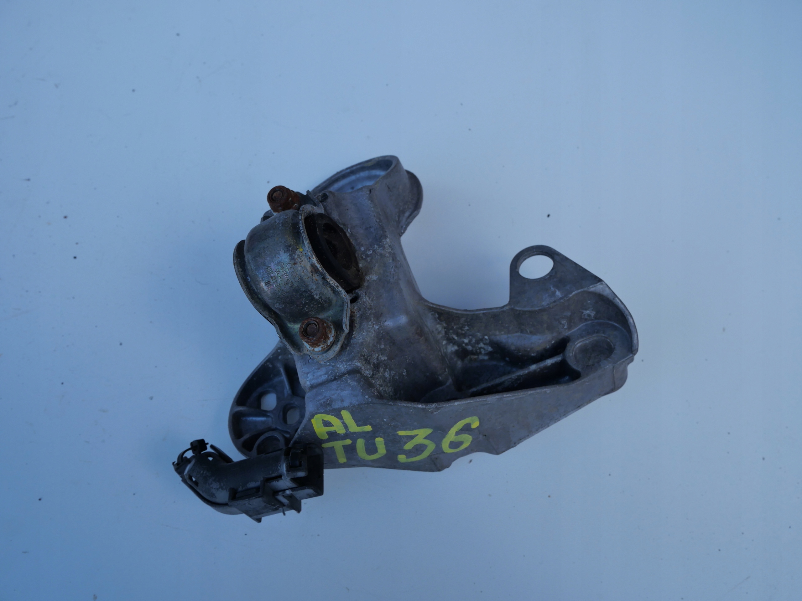 engine mount VW AUDI A4 B5 4B0199352