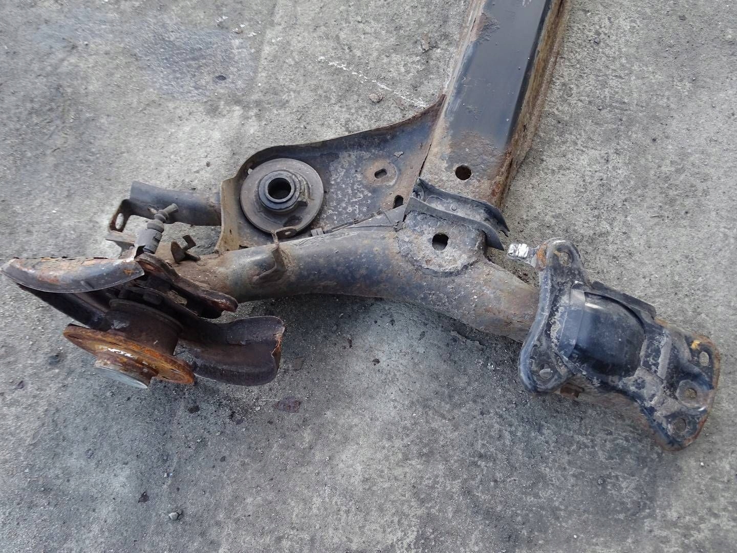 axle beam axis sider rear KOMPLET SEAT LEON 5F 5Q0501115