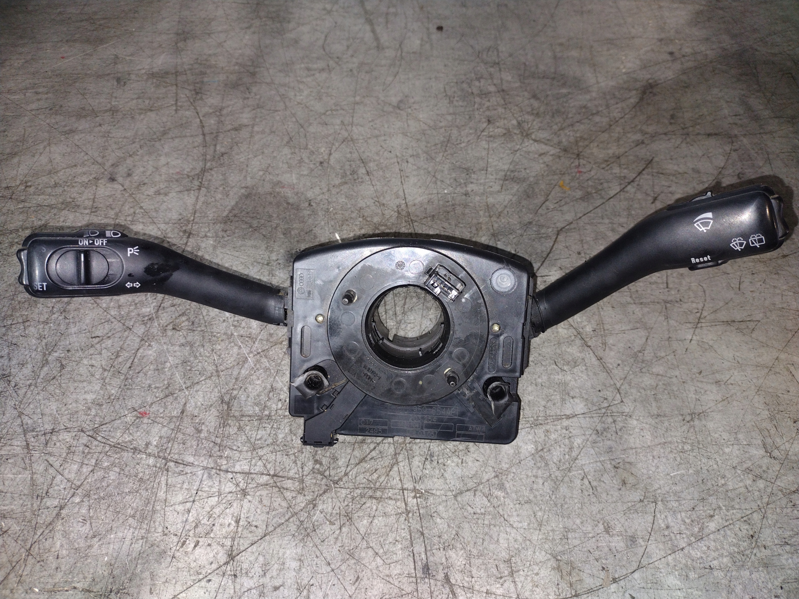 КОМБІНОВАНИЙ ПЕРЕМИКАЧ СТРІЧКА 1J0959654AP VW GOLF IV