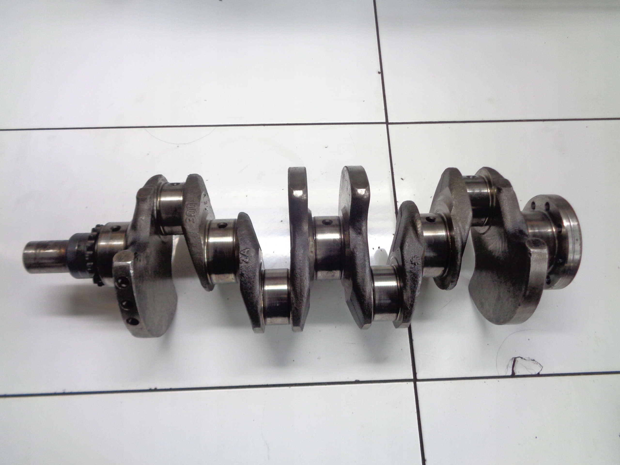 PEUGEOT CITROEN 2.0HDI crank 300 2A