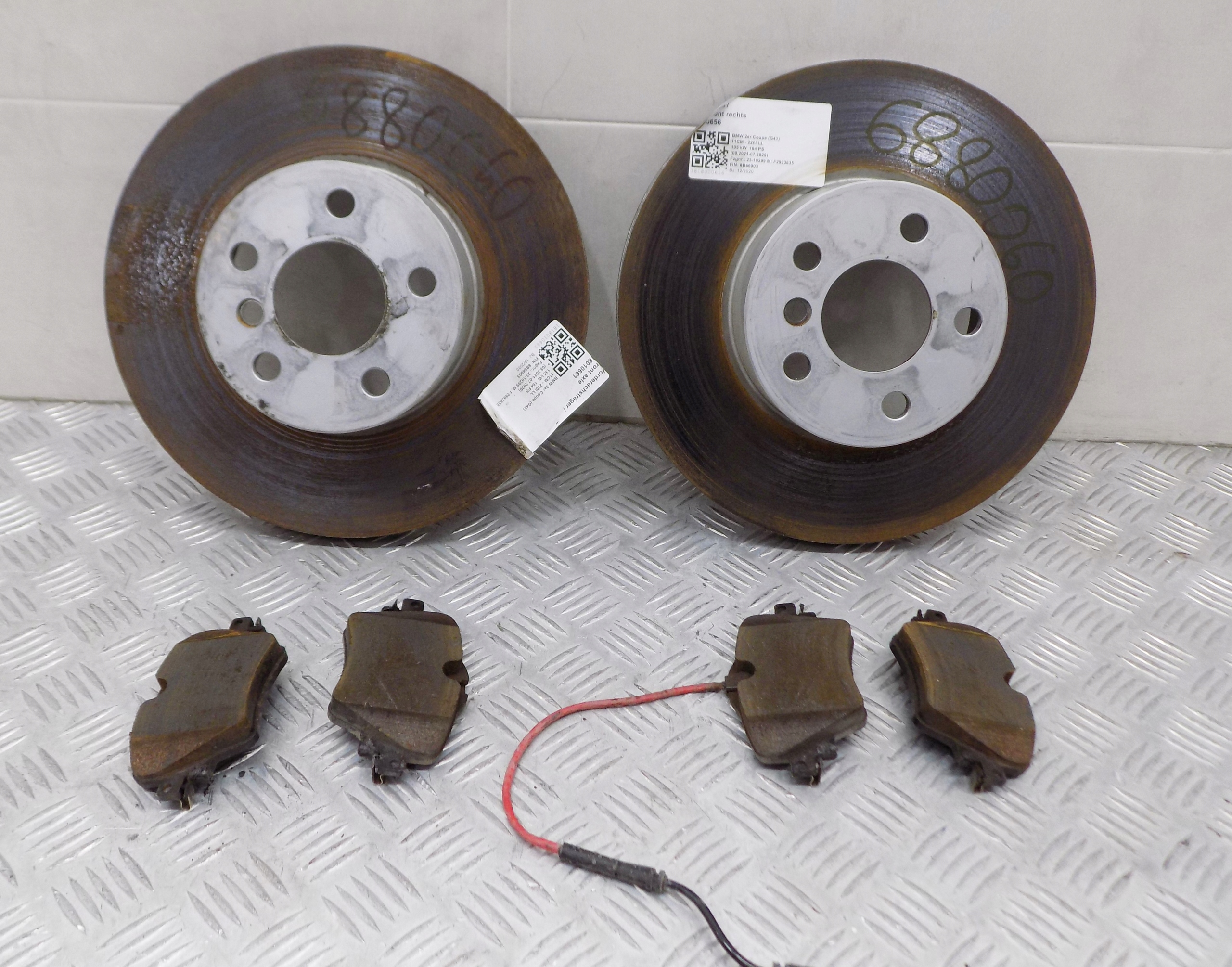 BMW 3 G20 G42 kotuče brzdové plotýnky 6880060
