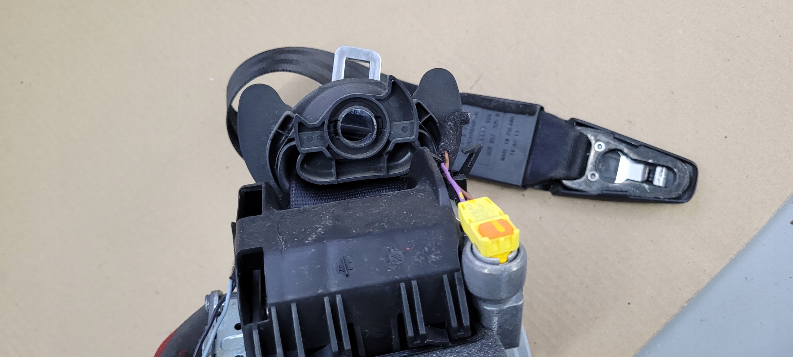 A6 C7 4G tension belt safety left front 4G8857705B A7 4G