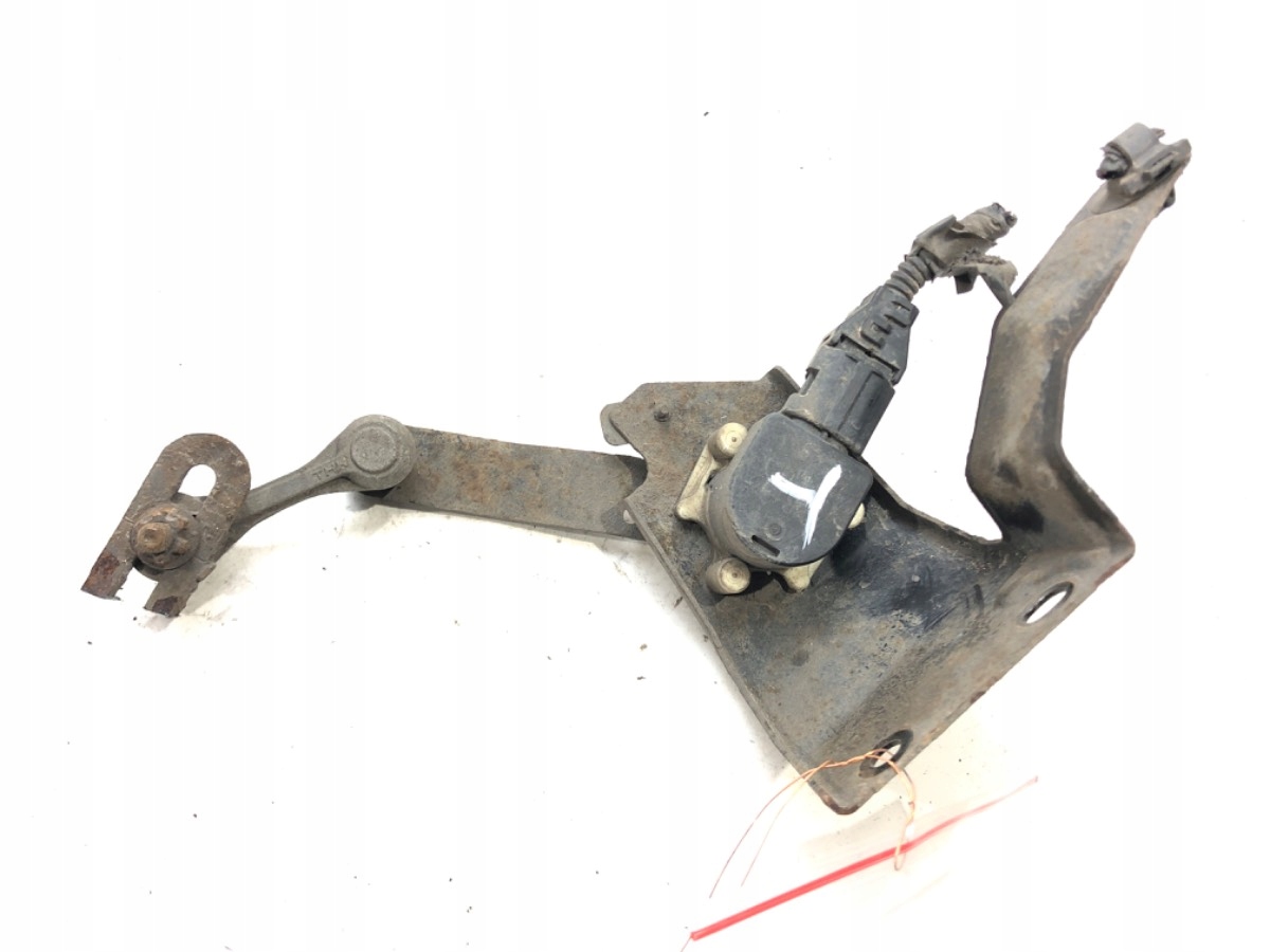 ДАТЧИК ВЫРАВНИВАНИЯ КСЕНОН ЗАДНИЙ ЛЕВЫЙ LEXUS IS II