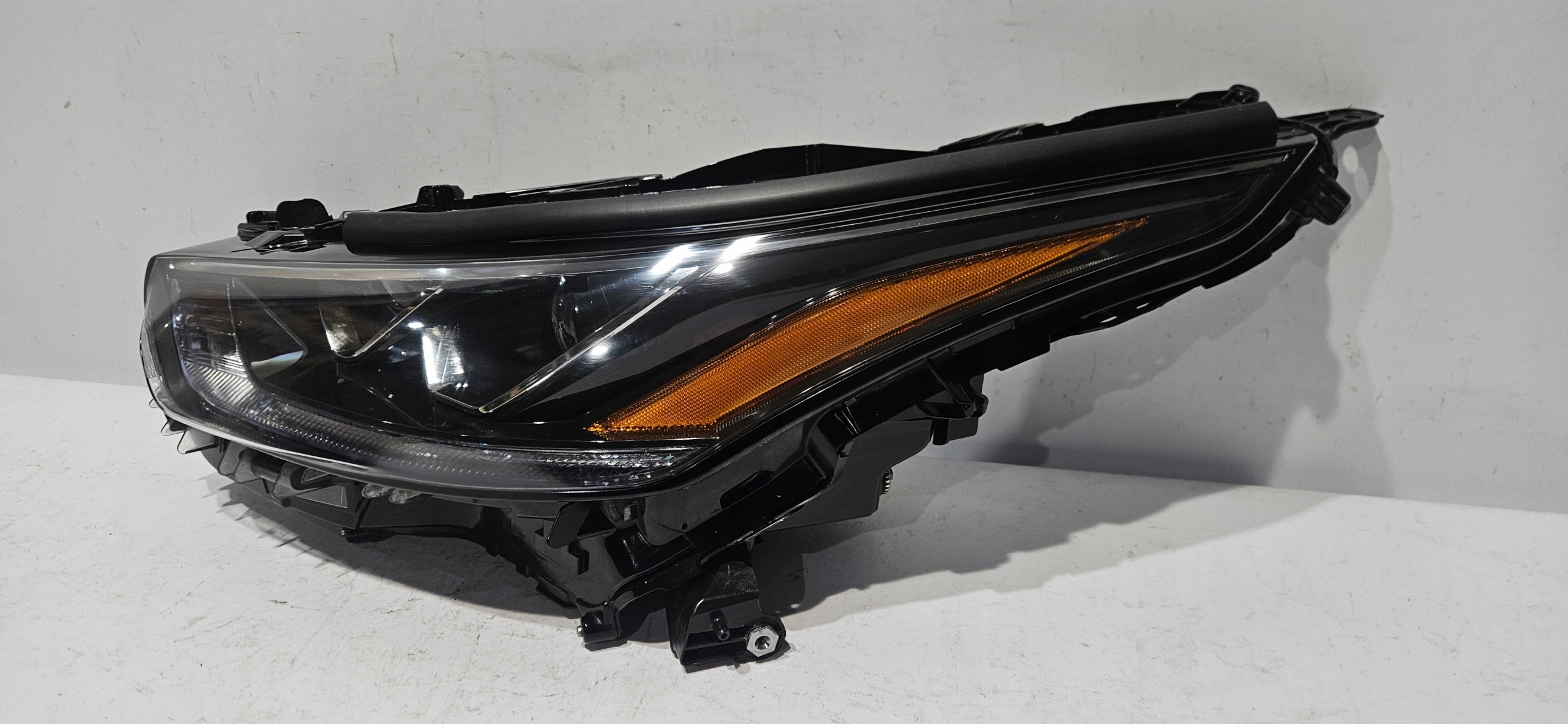light left front FULL LED TOYOTA HIGHLANDER IV 19- 10100-8A06K