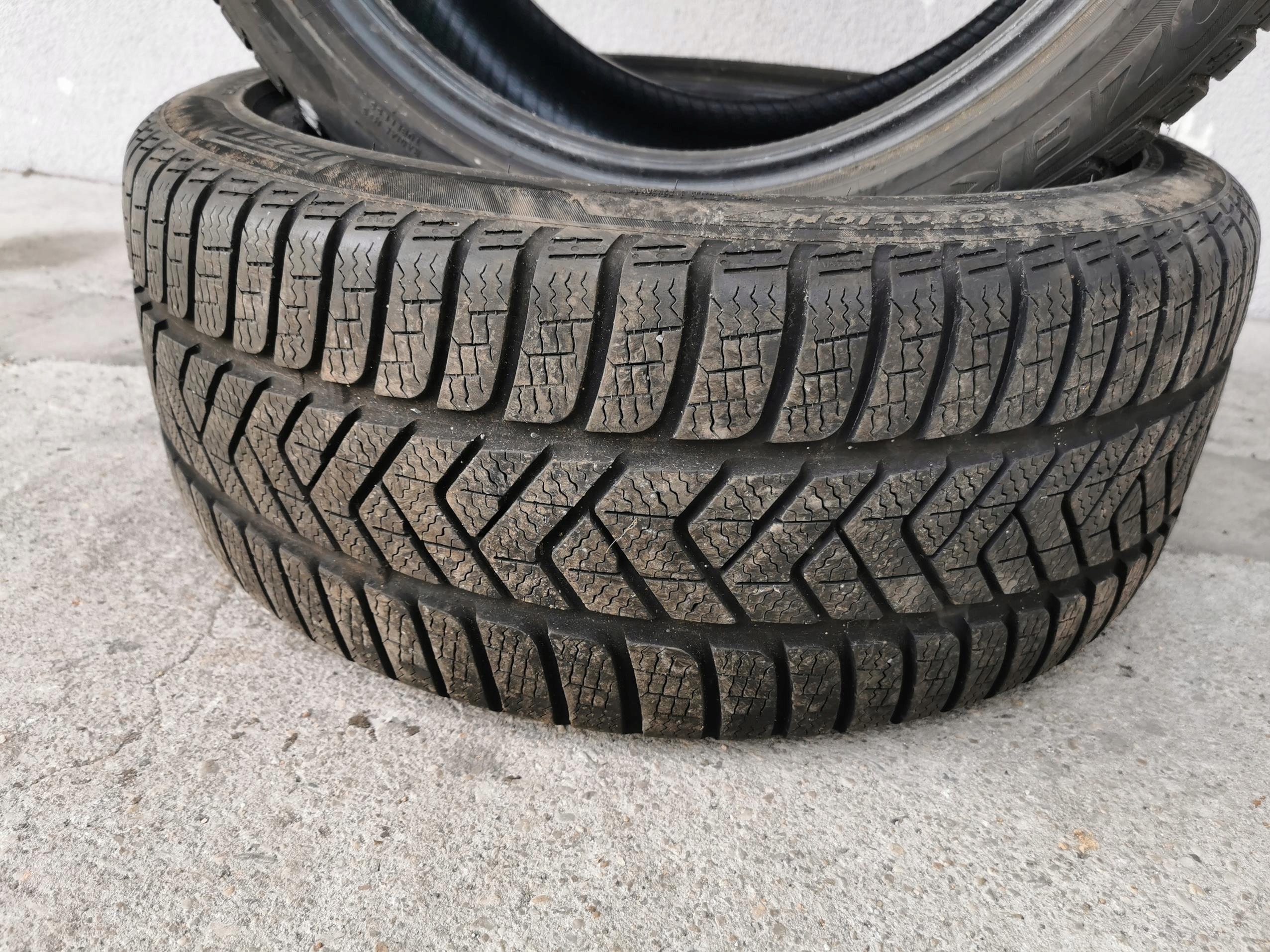 OPONY ZIMOWE PIRELLI 245/40 R18 97V M+S EXTRA LOAD Model Winter SottoZero 3