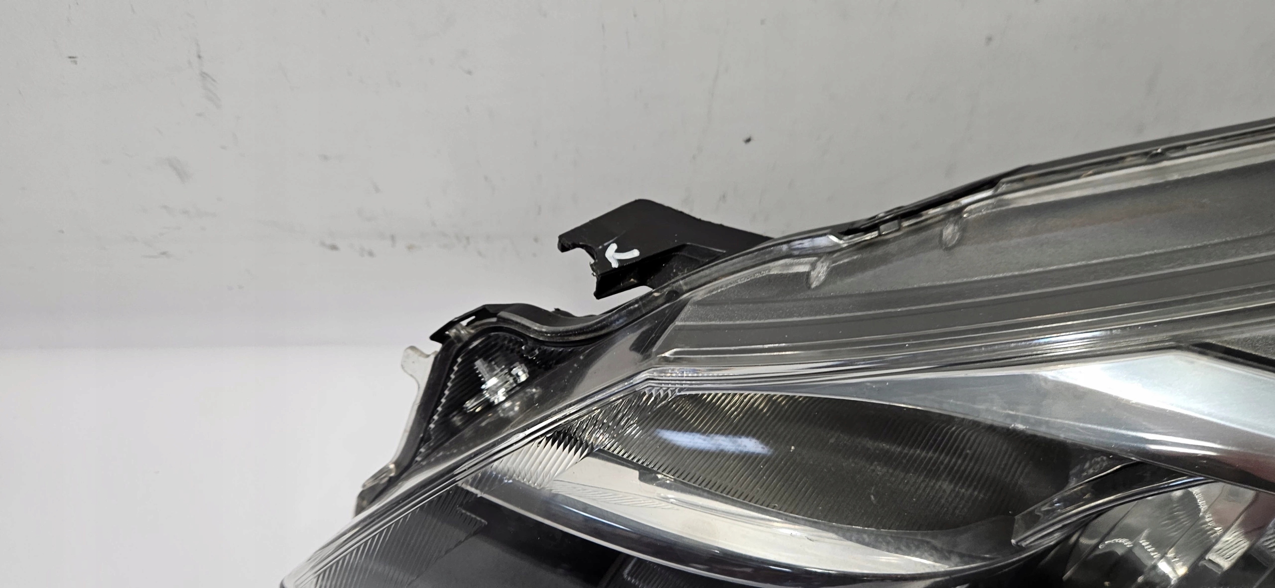 light left front TOYOTA YARIS III 11-20 original