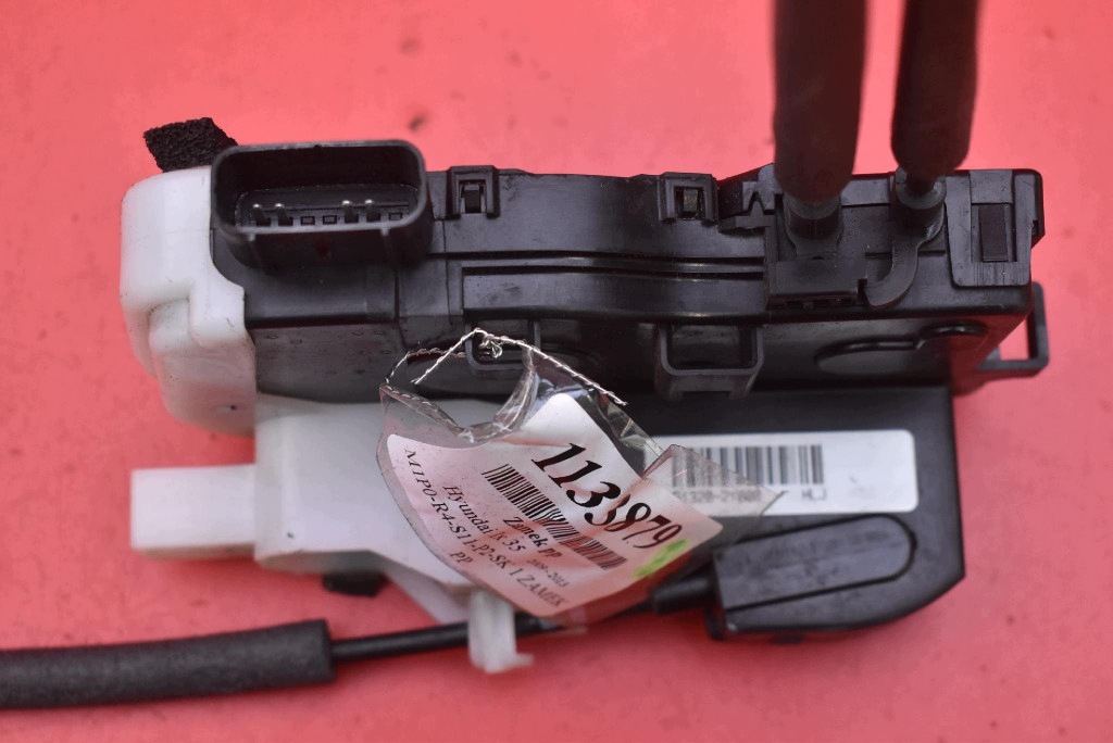 lock door right front front EU 81320-2Y000 HYUNDAI IX35 1 and 09-13