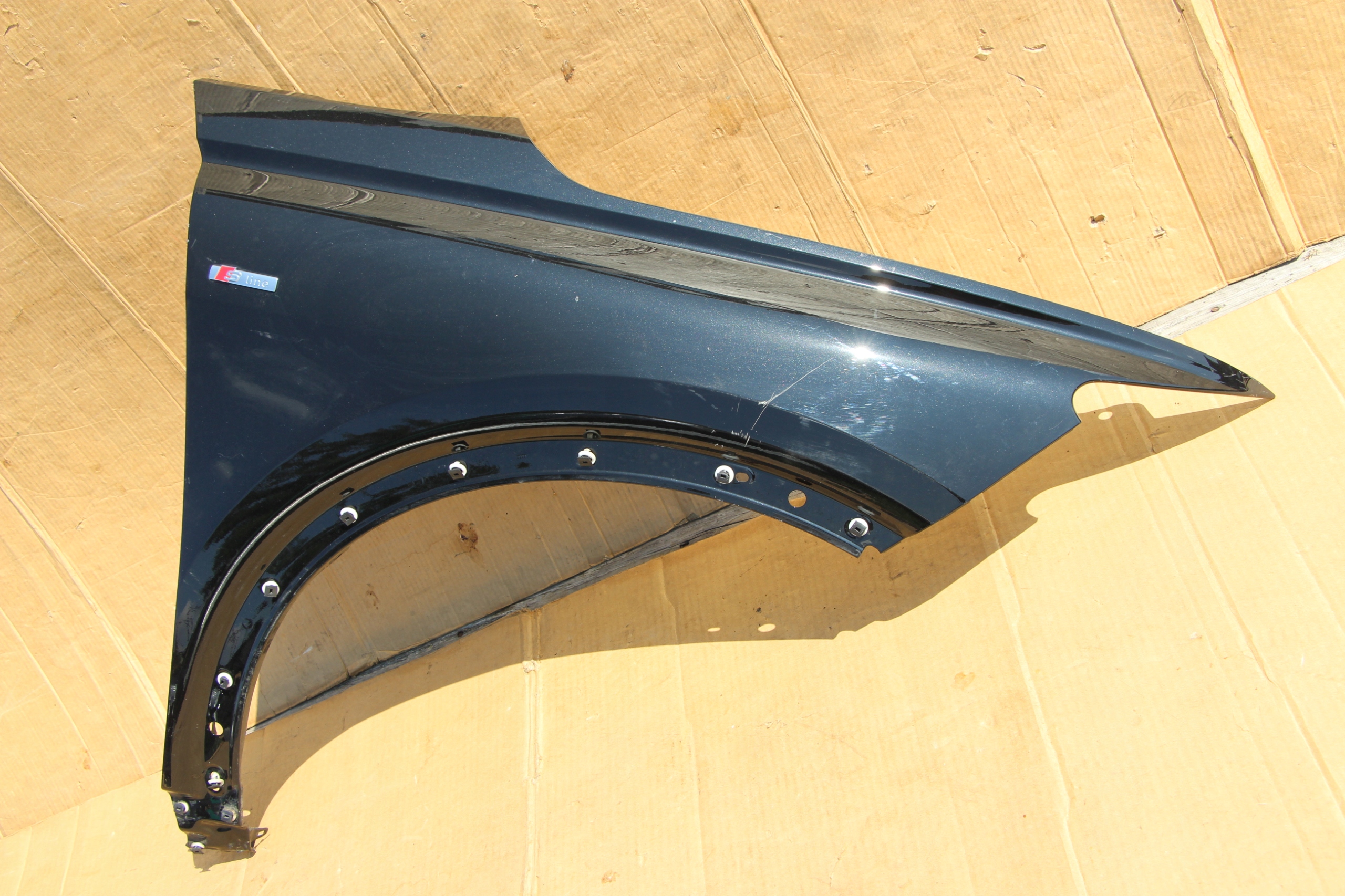 Audi Q4 Sportback e-tron 89A 2020-2025 błotnik przód przedni IGŁA