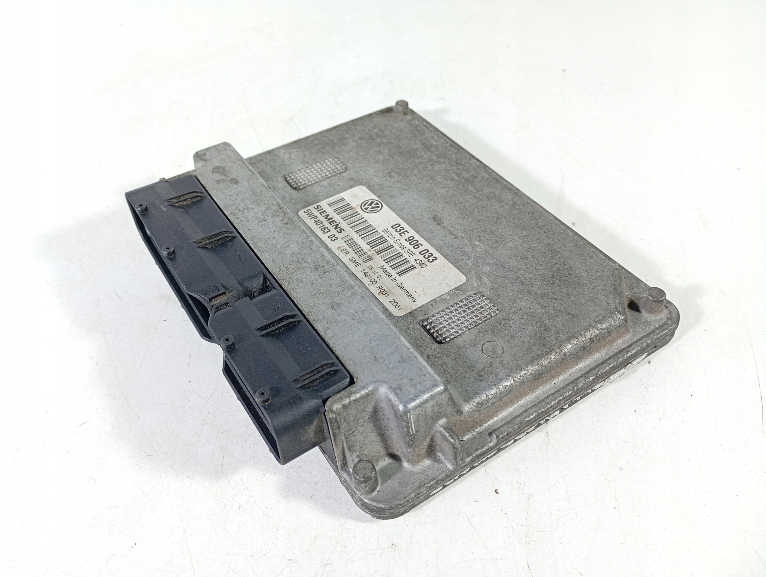 VW POLO N9 9N 01-09 computer control unit of the engine OE 03E906033