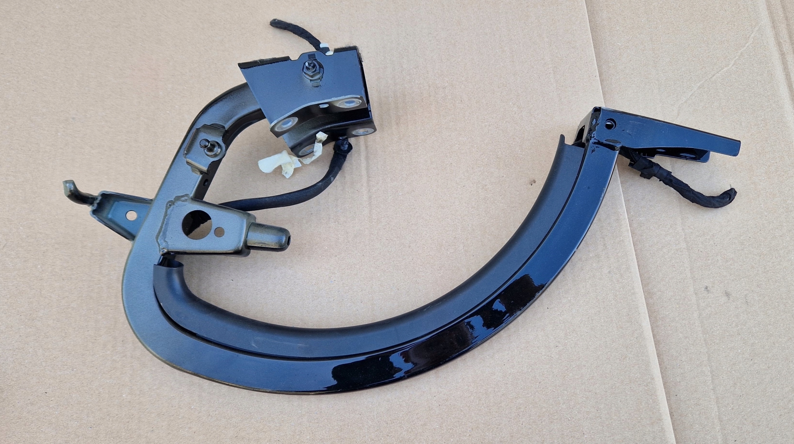 hinge bonnet AUDI A3 S3 sedan 2012-2015 8V5827301