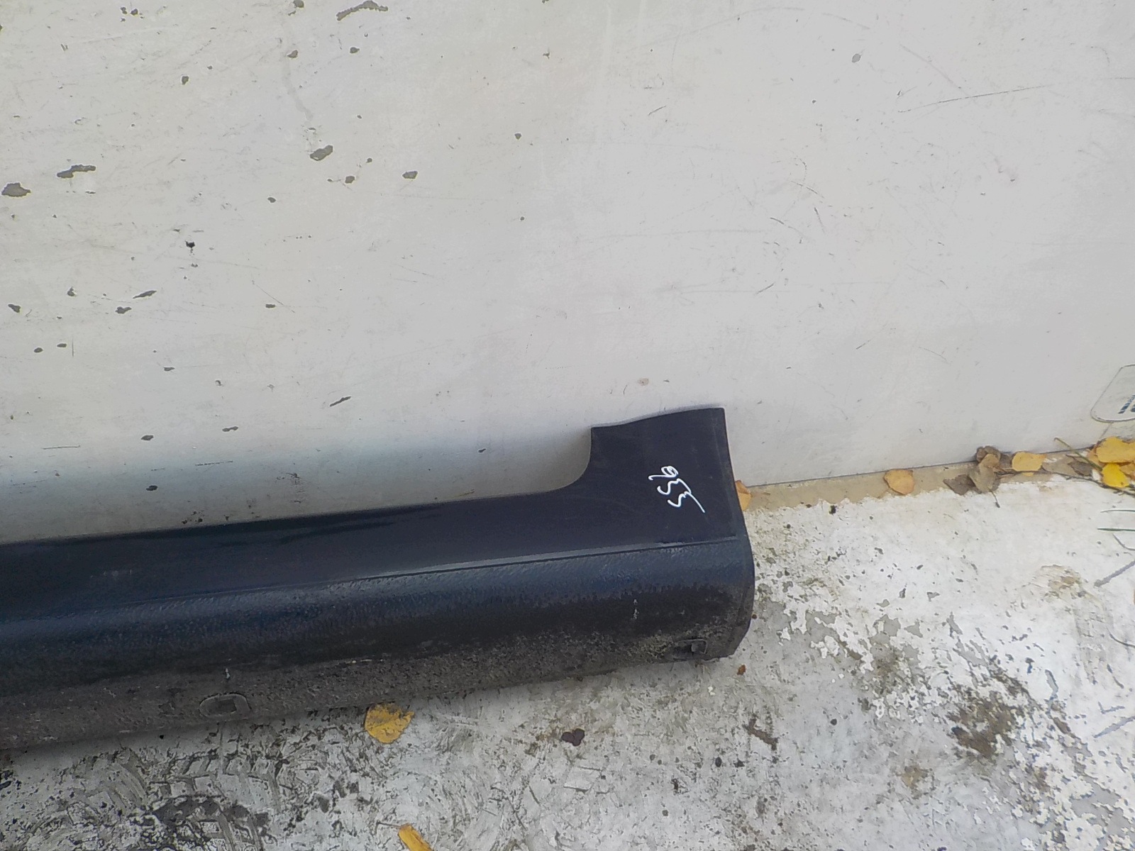 955 AUDI TT and 8N moulding cap threshold right