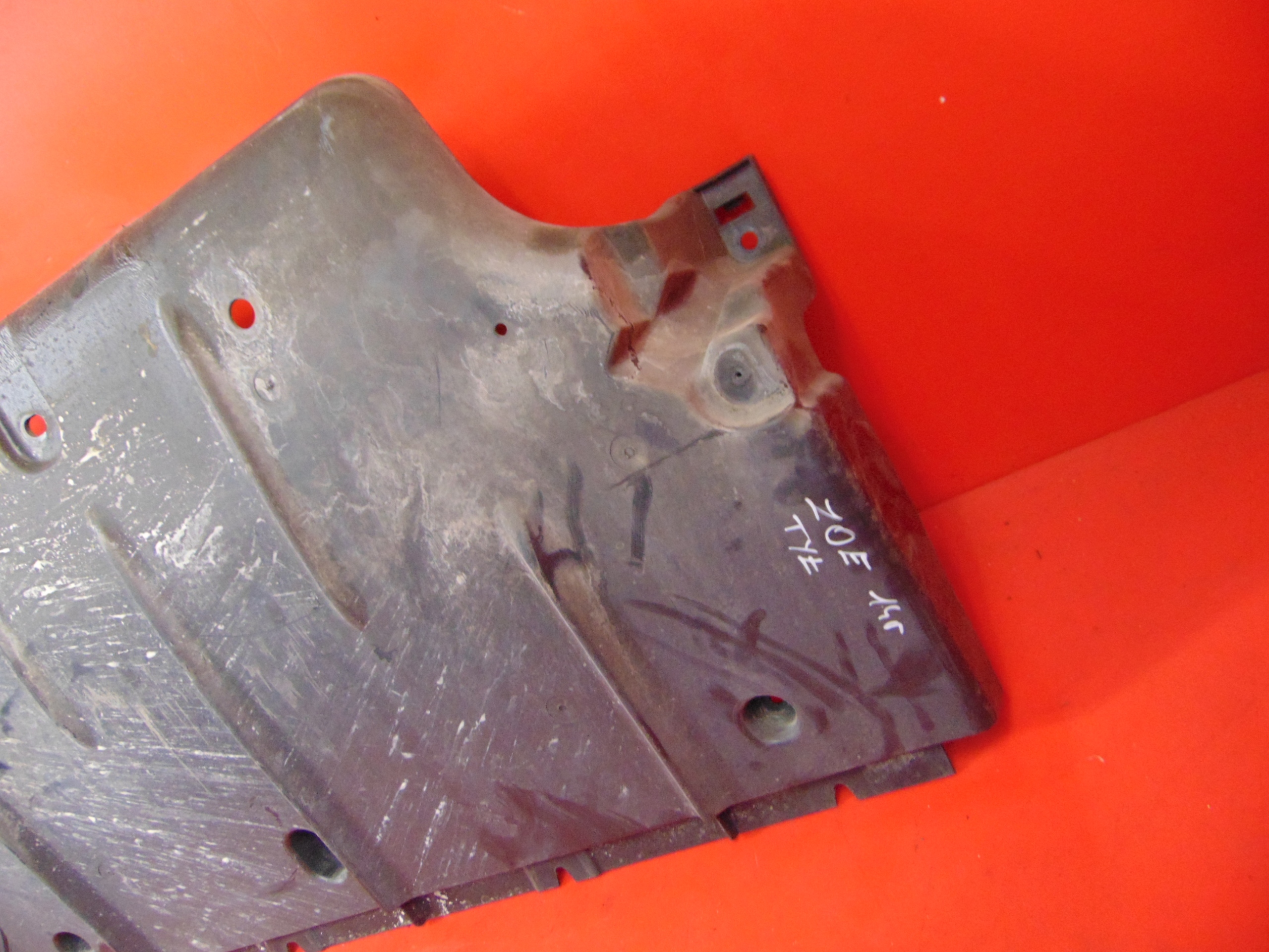 RENAULT ZOE 12- ABDECKUNG BLENDE ABDECKUNG UNTERFAHRSCHUTZ 748A03392R