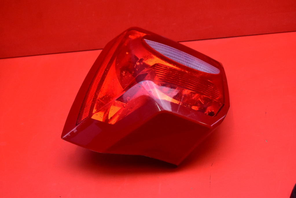 light right rear part rear 320078B DODGE CALIBER 06-12