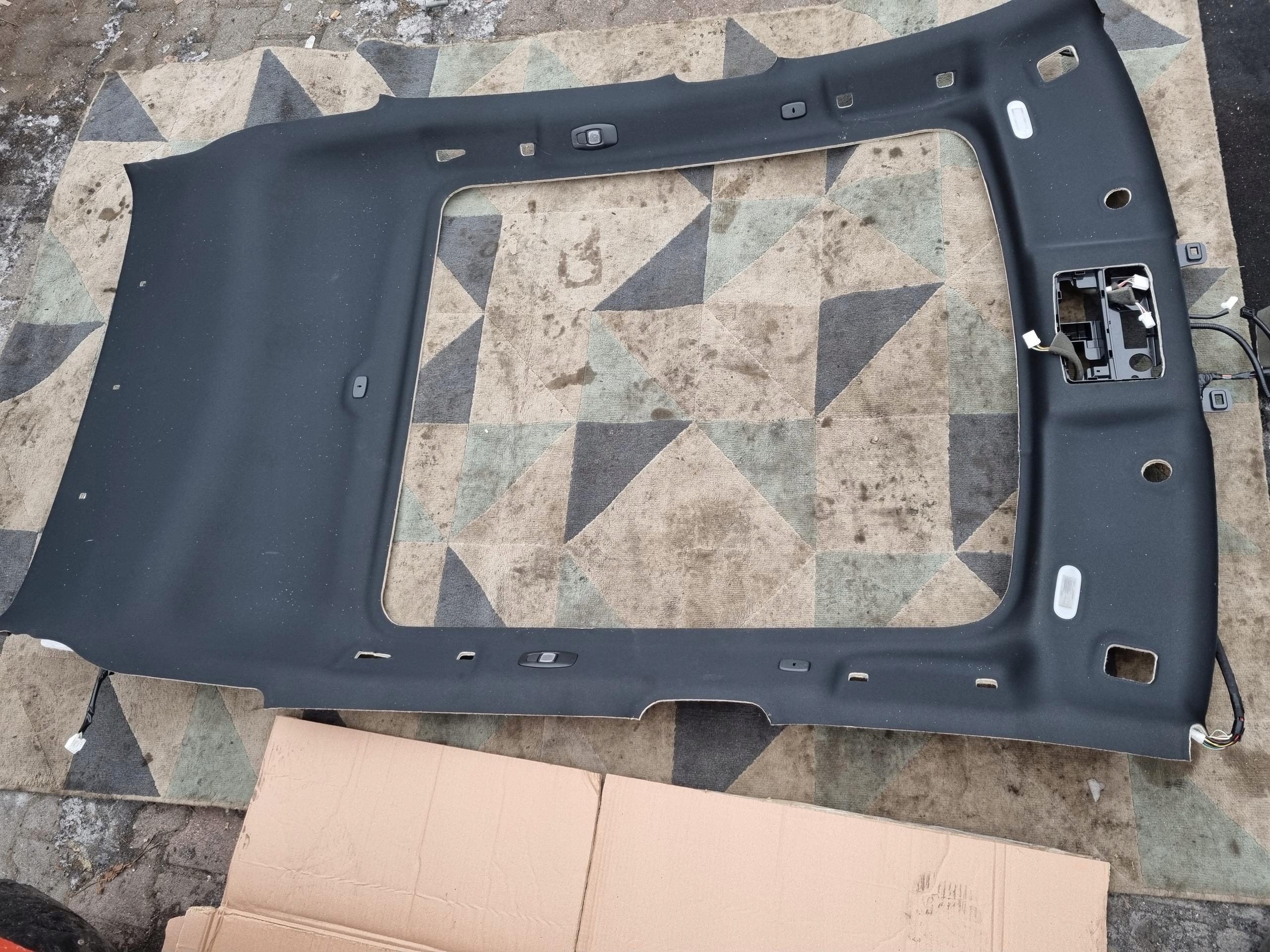 PODSUFITKA SUFIT NISSAN QASHQAI III J12 PODSUFITKA QASHQAI III J12 PANORAMA