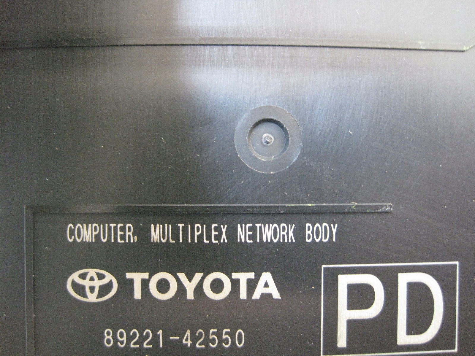 Moduł skrzynka bezpieczników BSI Toyota RAV4 82730-42890-C 89221-42550 Rodzaj sterownik