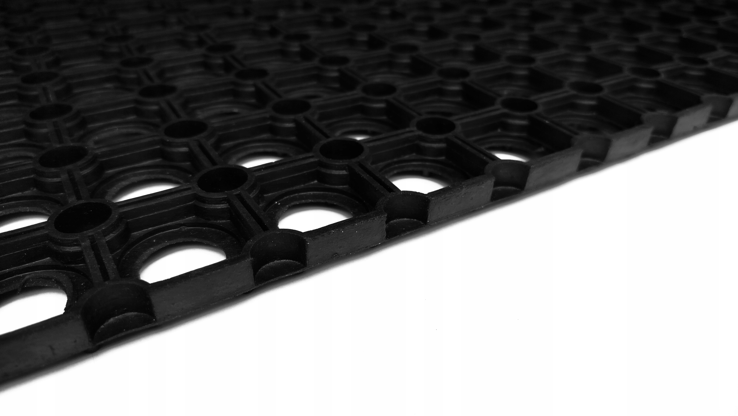 WYCIERACZKA WEJŚCIOWA ZEWNĘTRZNA GUMOWA MASYWNA CZARNA AŻUROWA POD DRZWI Marka inna