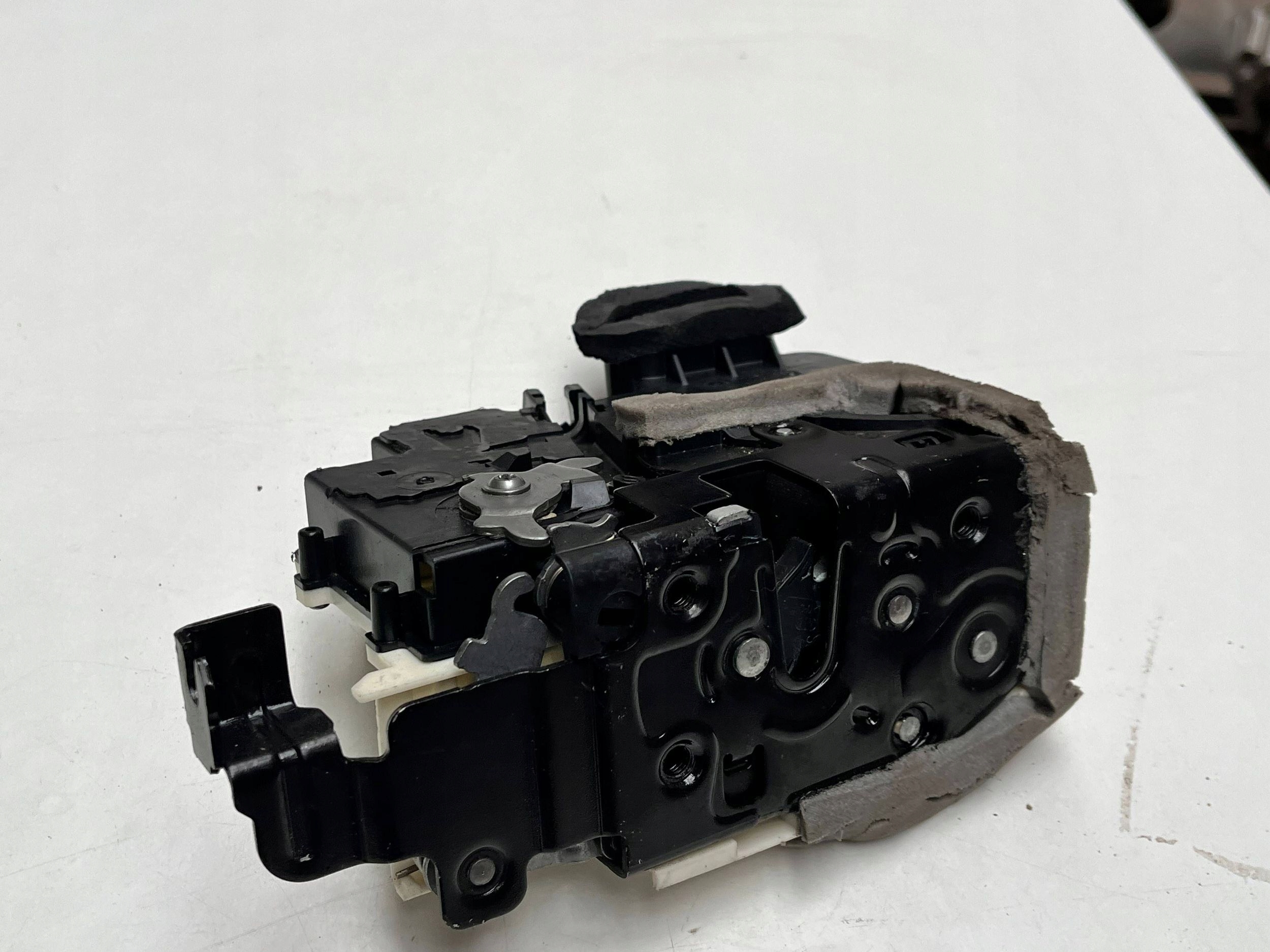 original lock door right front Audi RS Q8 4K1837016K !J