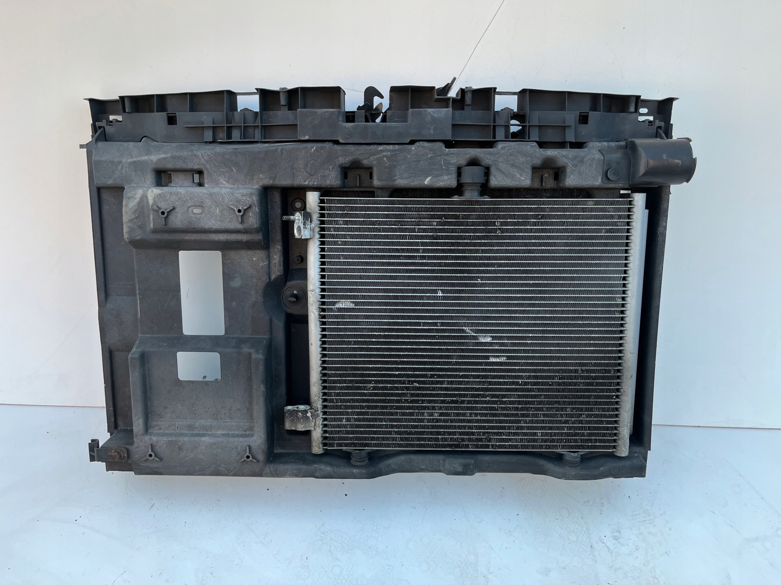 support panel for radiators radiator WENYTLATOR Citroen C3 1.1 / 1.4 02-05r