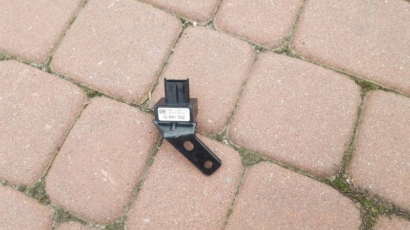 CZUJNIK SENSOR OPEL INSIGNIA 12841592