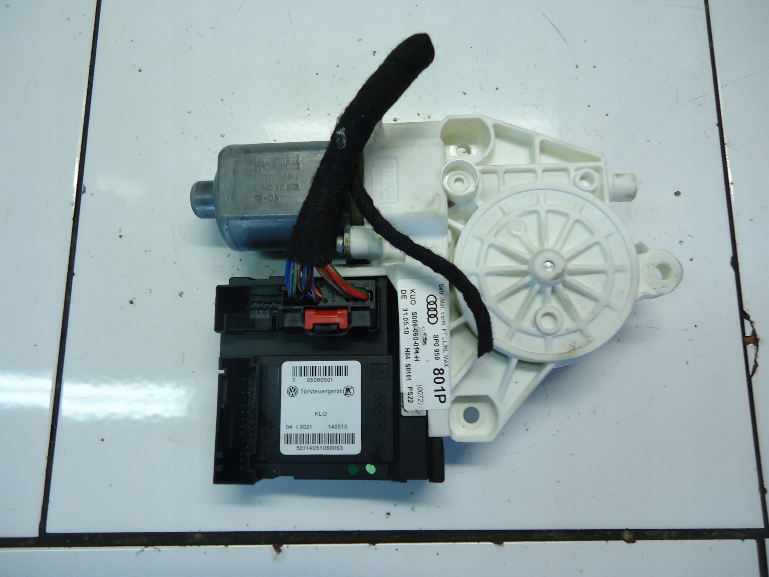 AUDI A3 8P mini motor windows left front 8P0959801P