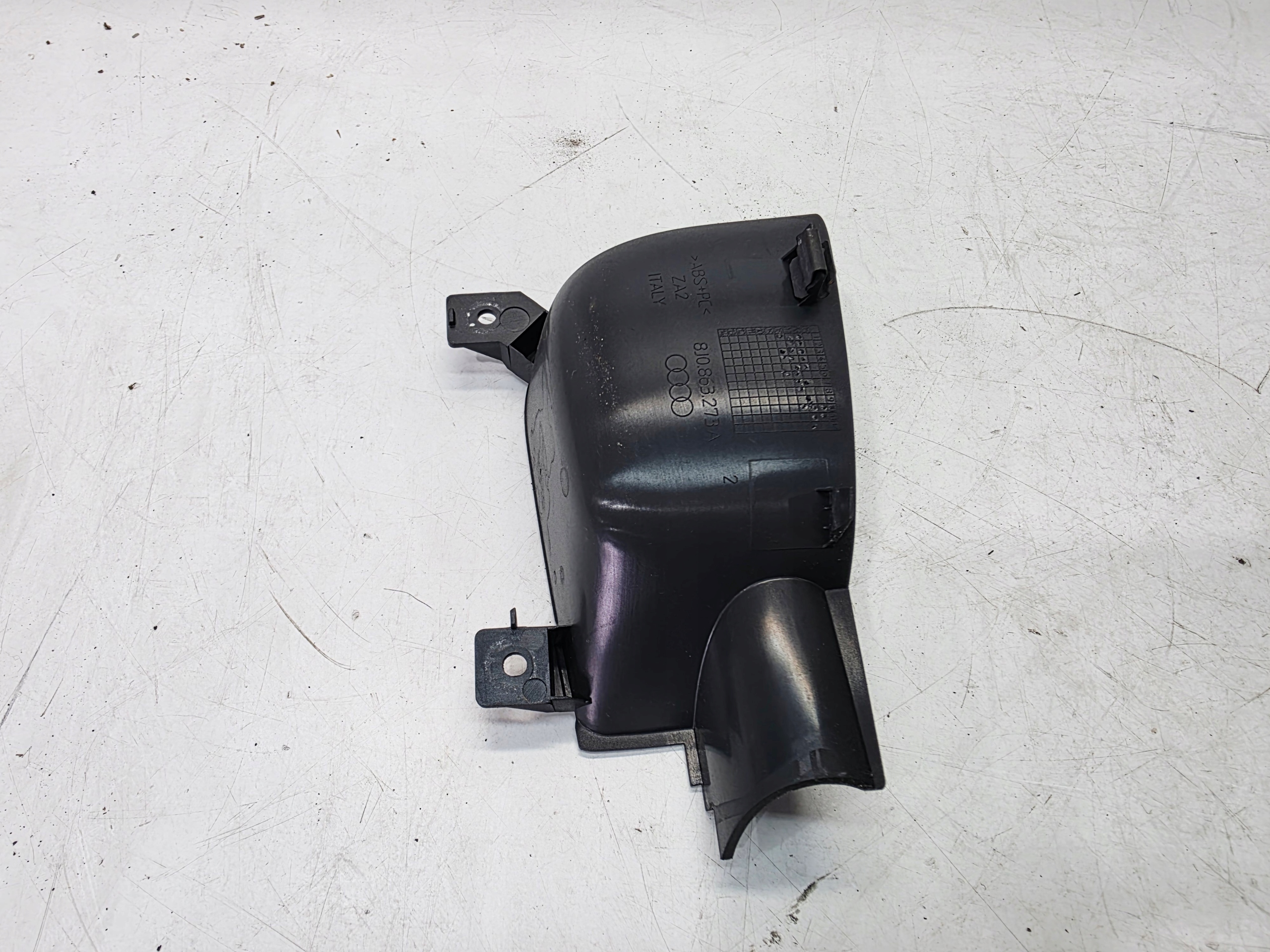 dashboard of the central AUDI TT 8J 8J0863273A
