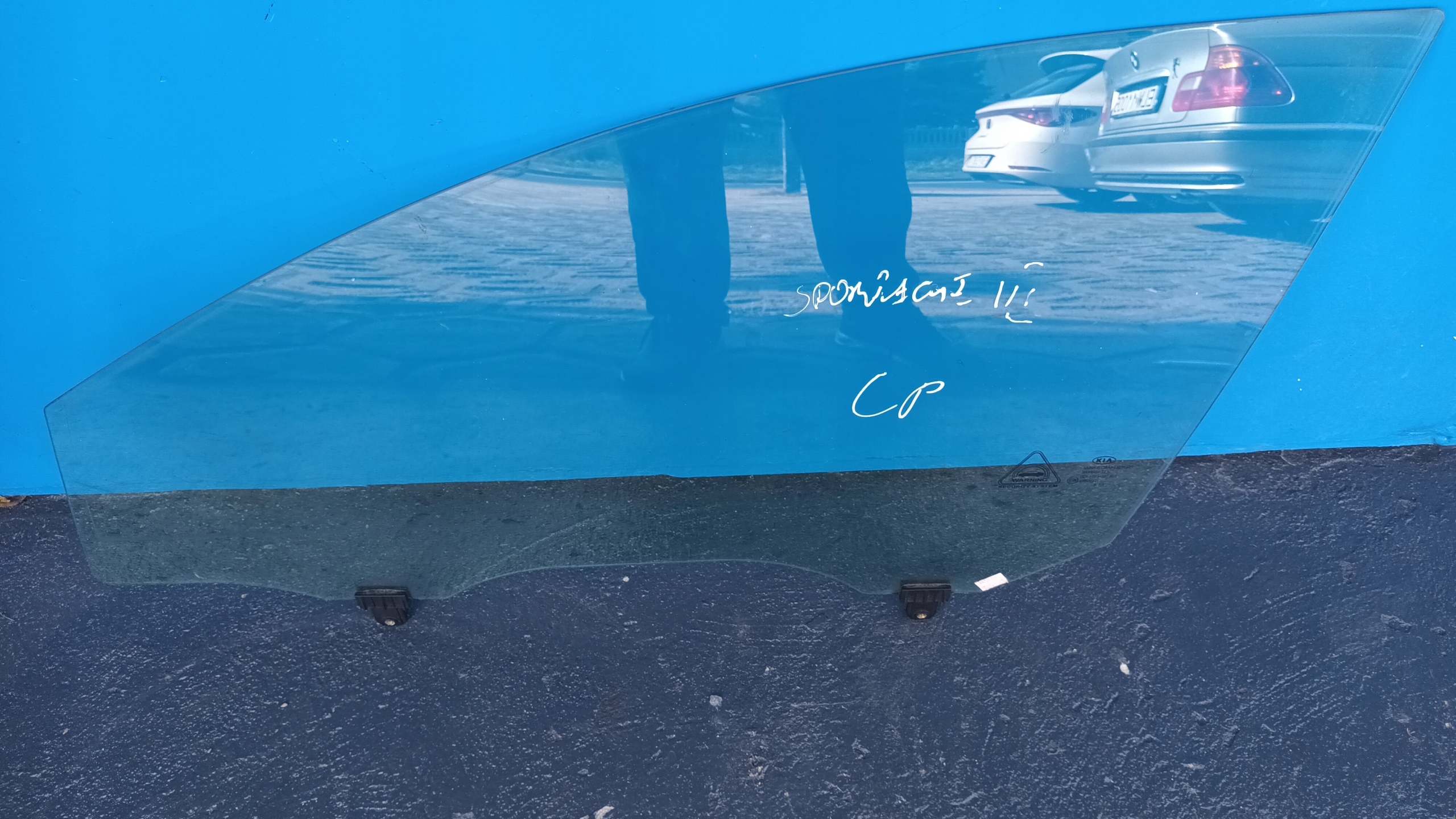 KIA SPORTAGE III SZYBA DRZWI BOCZNA LEWY PRZÓD