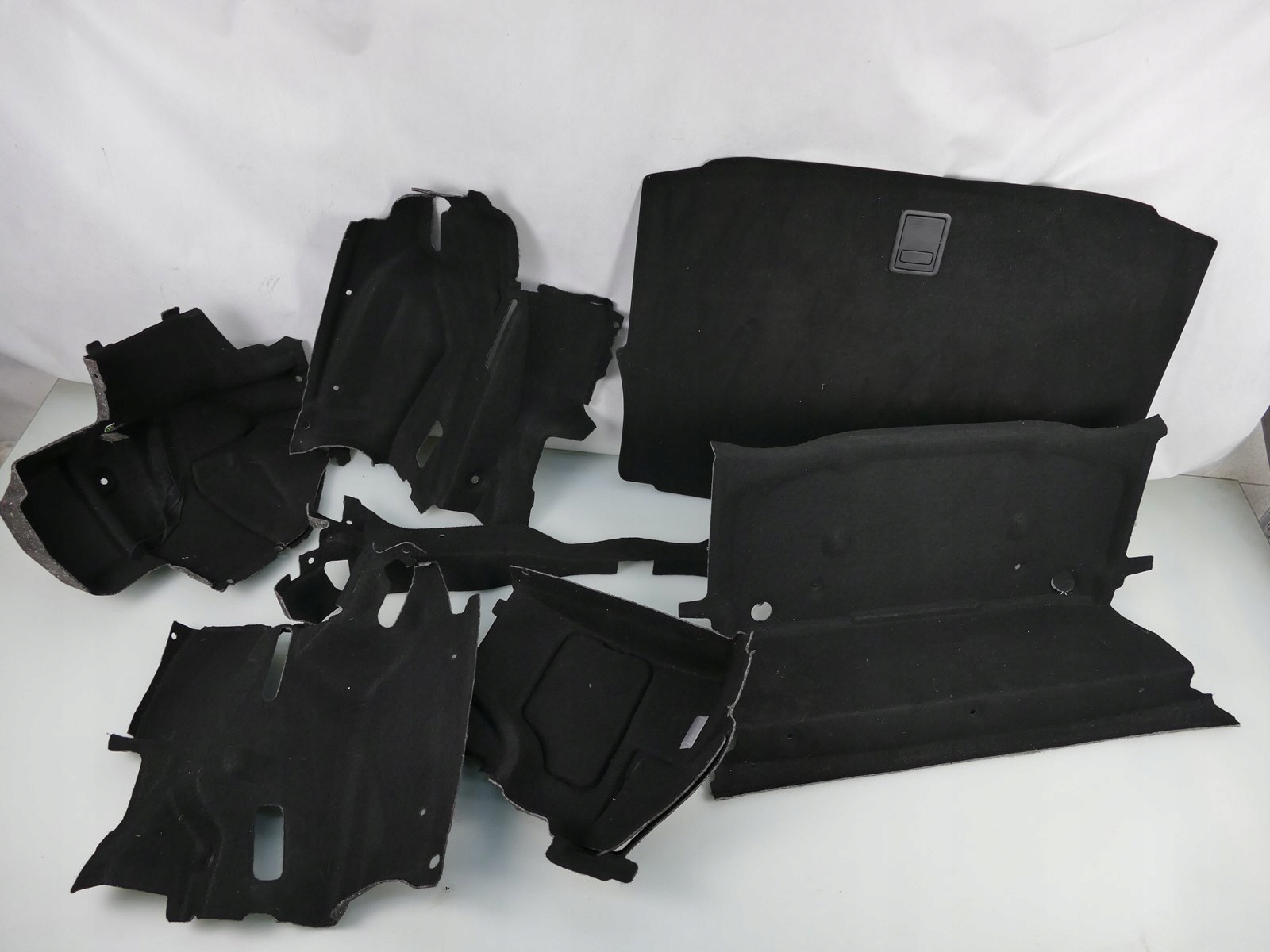 A2096942425 - MERCEDES A209 W209 кабриолет лайнер багажника 09R