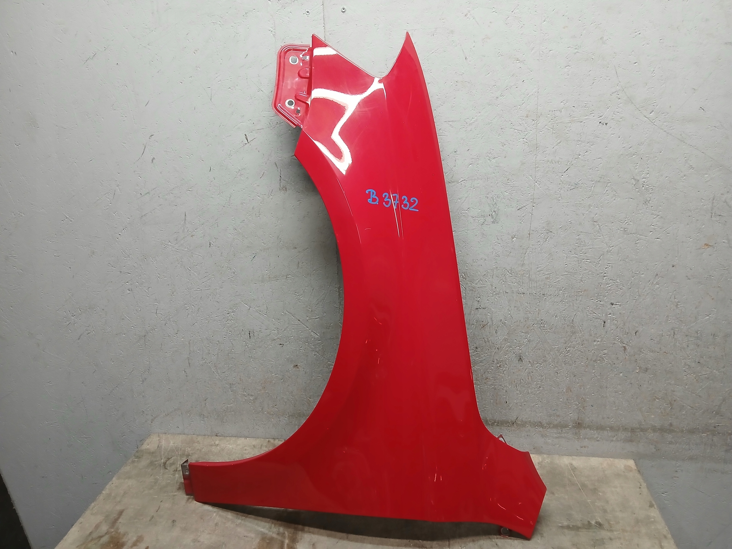 fender front left VW PASSAT B7 3AA 3AB