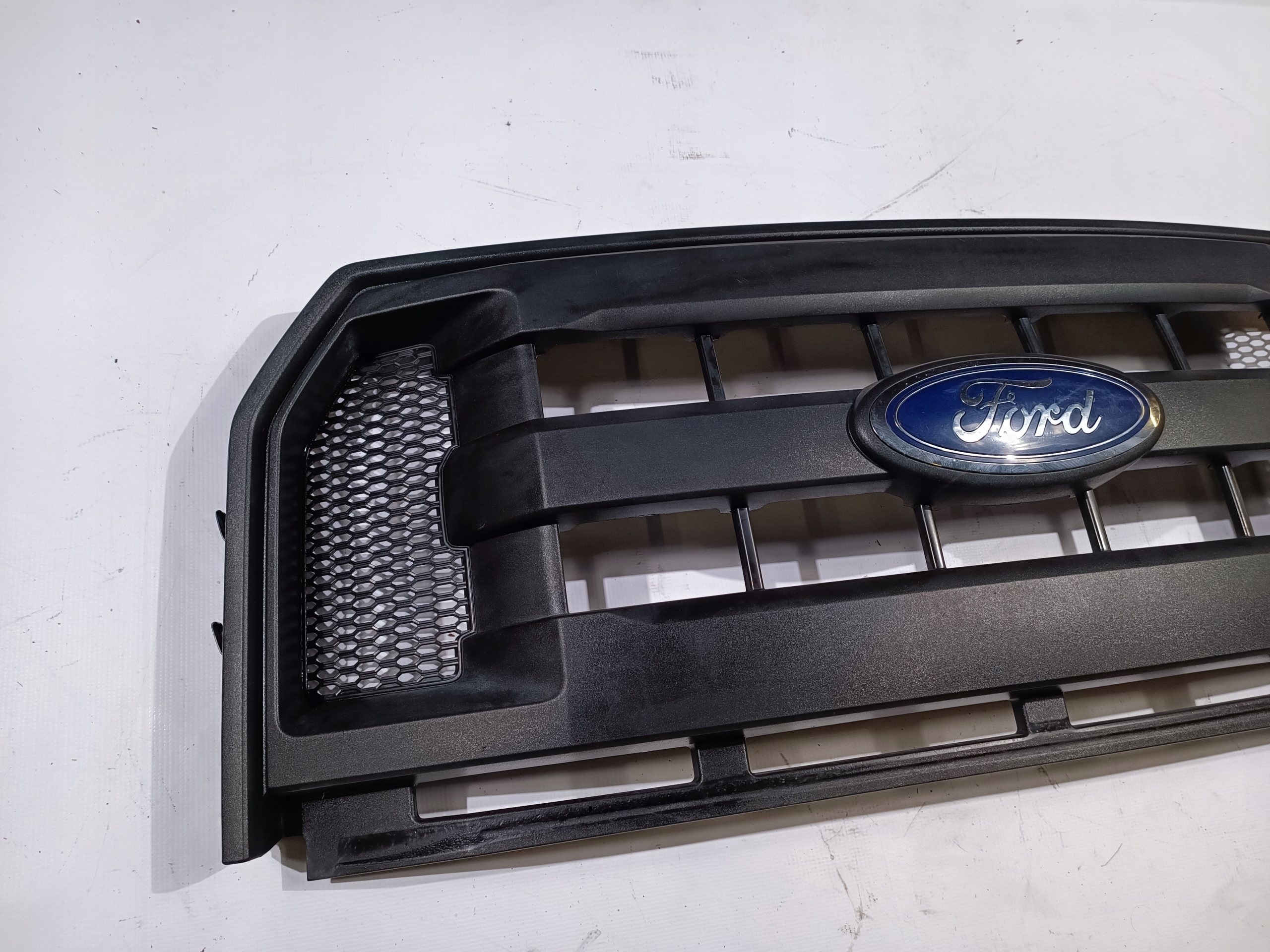 grill grille radiator Ford F150 2015