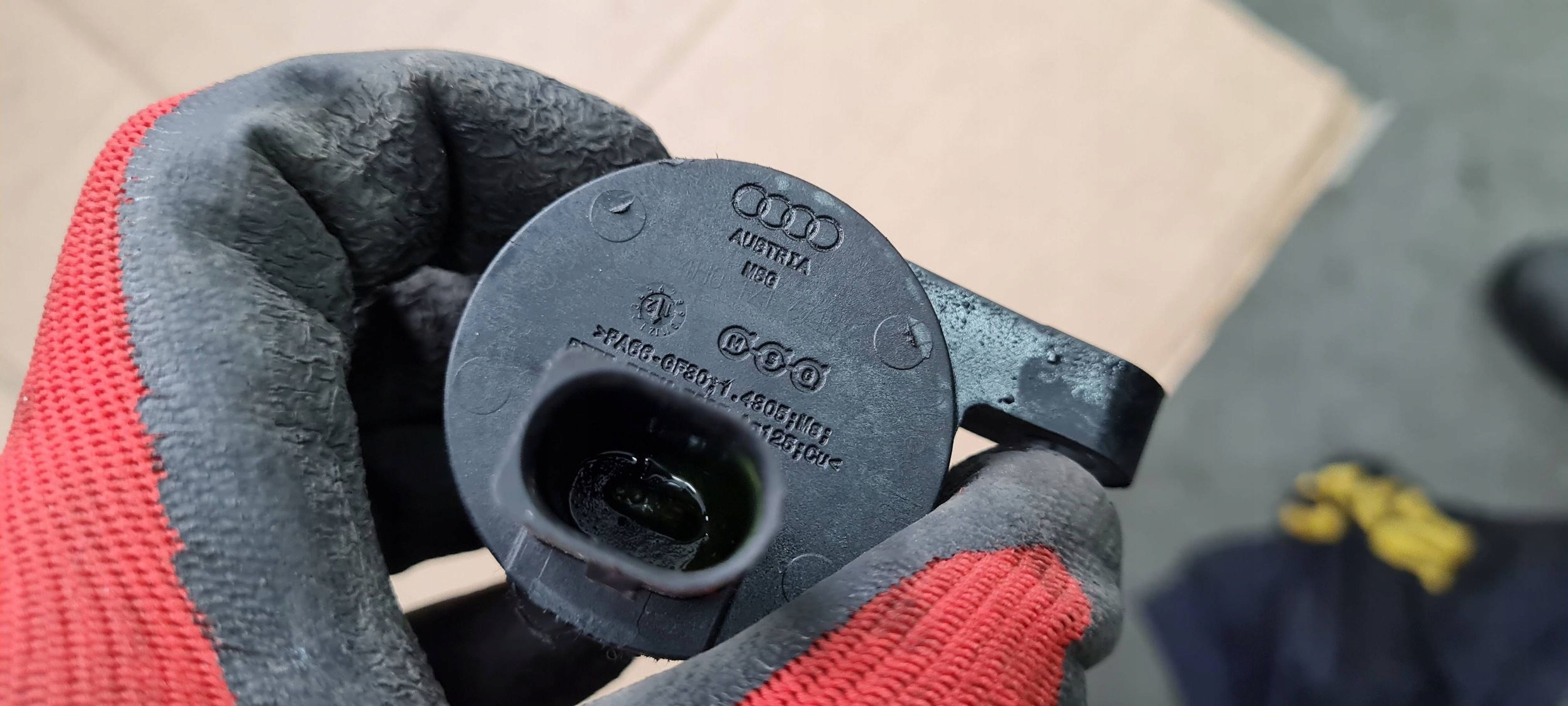 A5 8T LIFT valvola elettromagnetico 4H0121671B A4 B8 A5 A6 C7 4G