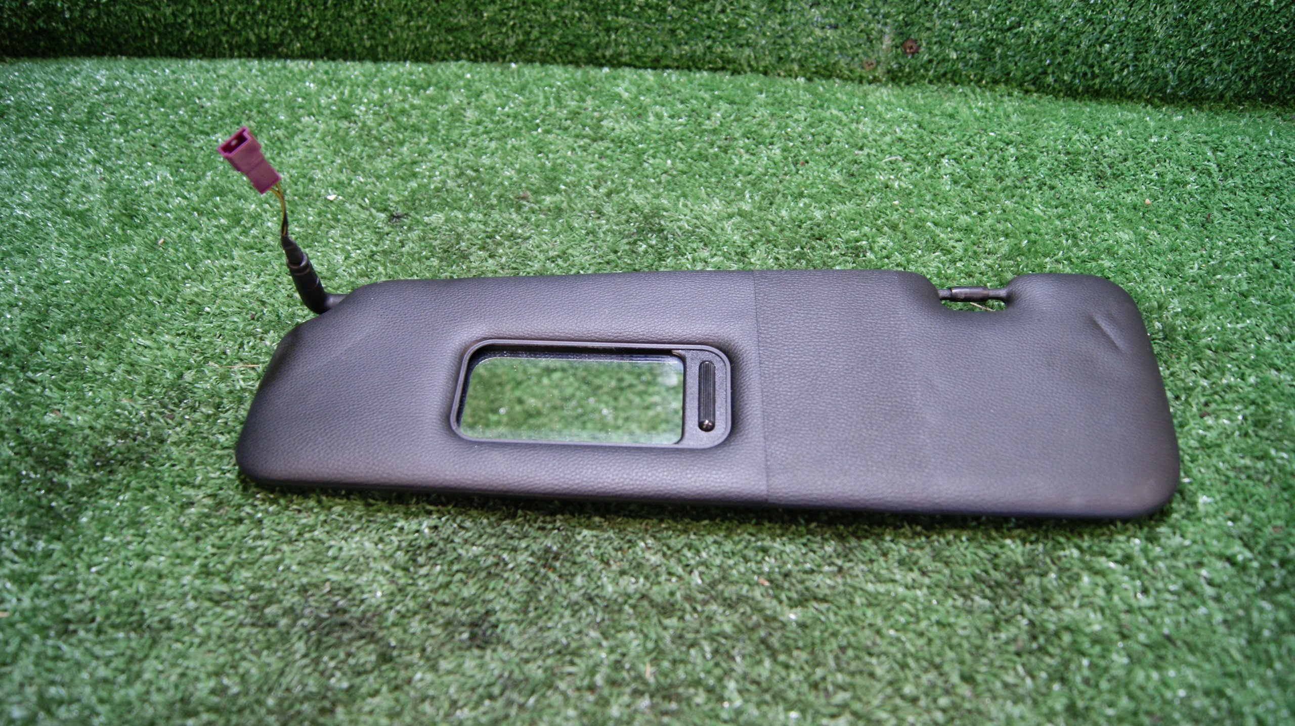 cover PRZECIWSLONECZNA left BMW E88