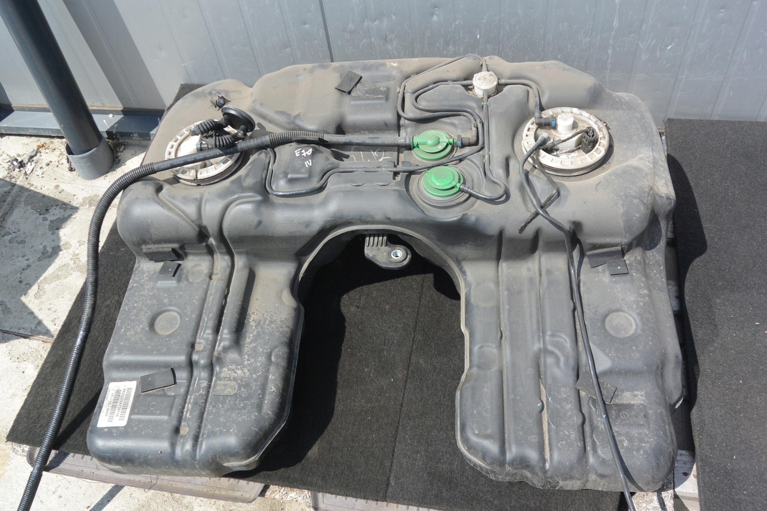 TANK 4.8 BENZIN V8 N62 BMW X5 E7