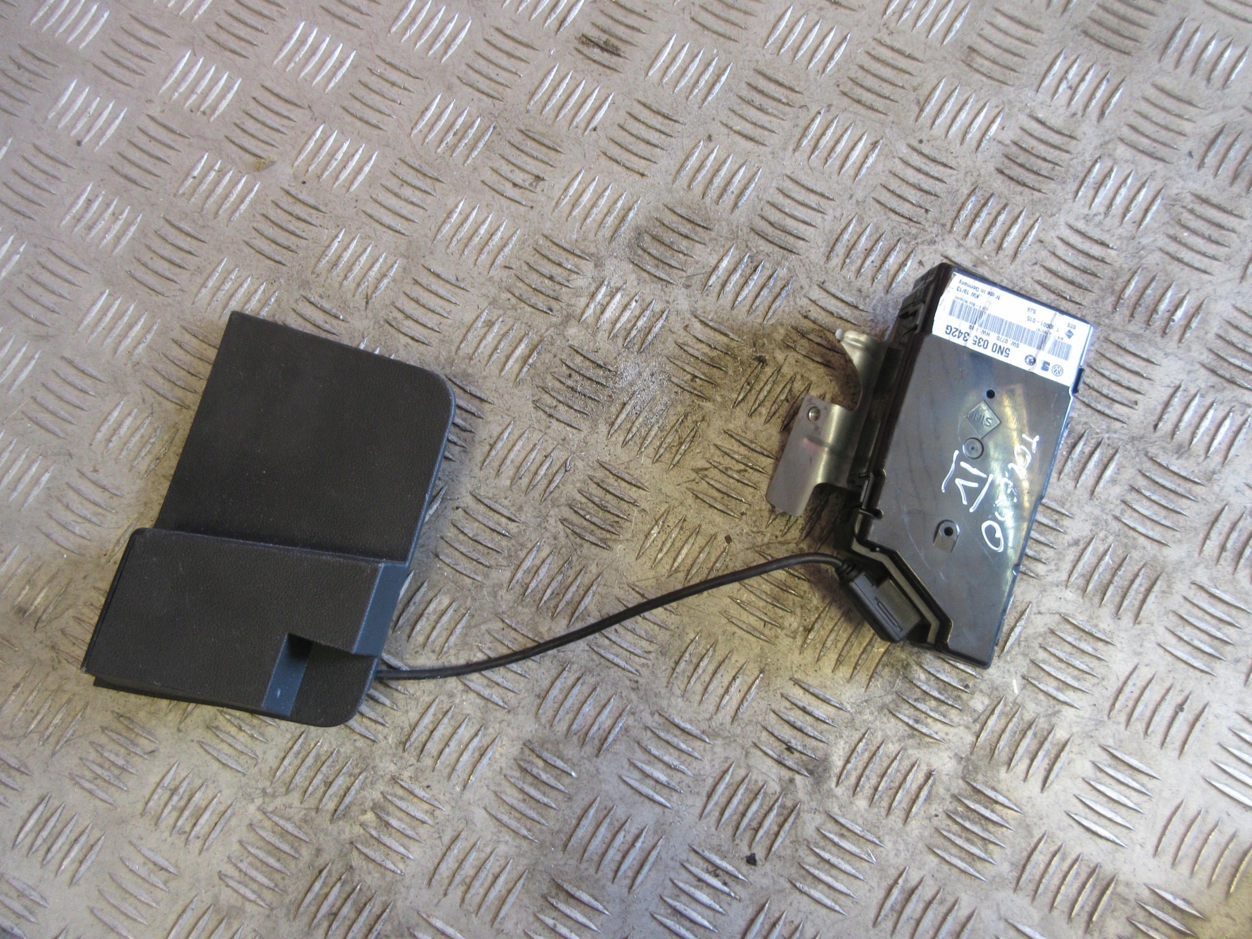 блок комфорта usb aux интерфейс seat Toledo IV 14r