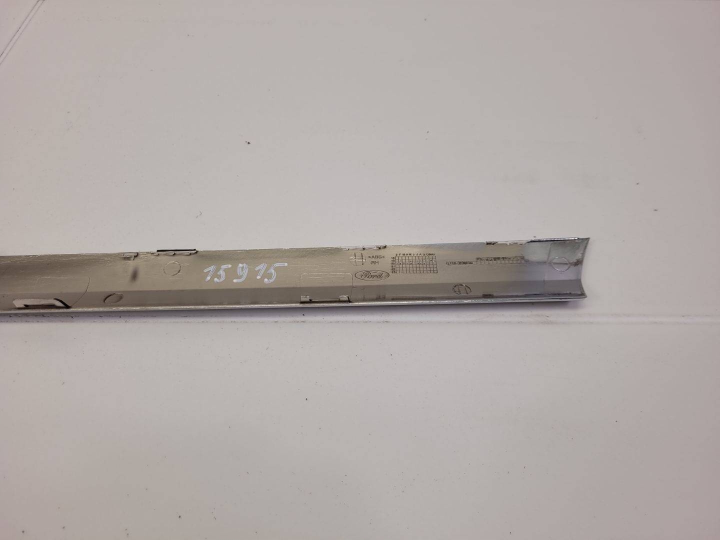 moulding door front right side Ford Puma 2 2021