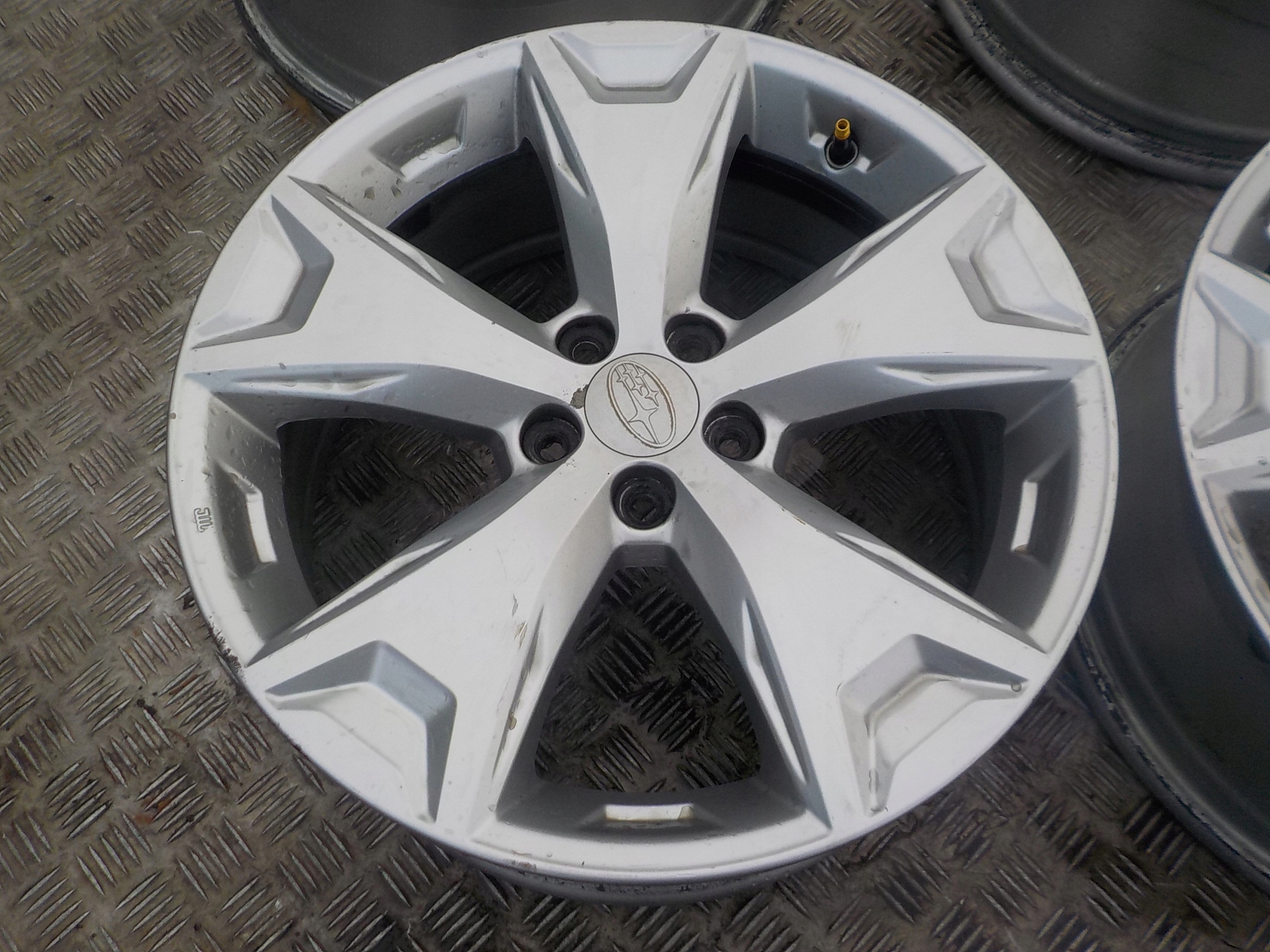 SUBARU FORESTER III LEGACY IV discs aluminium R17 5x100