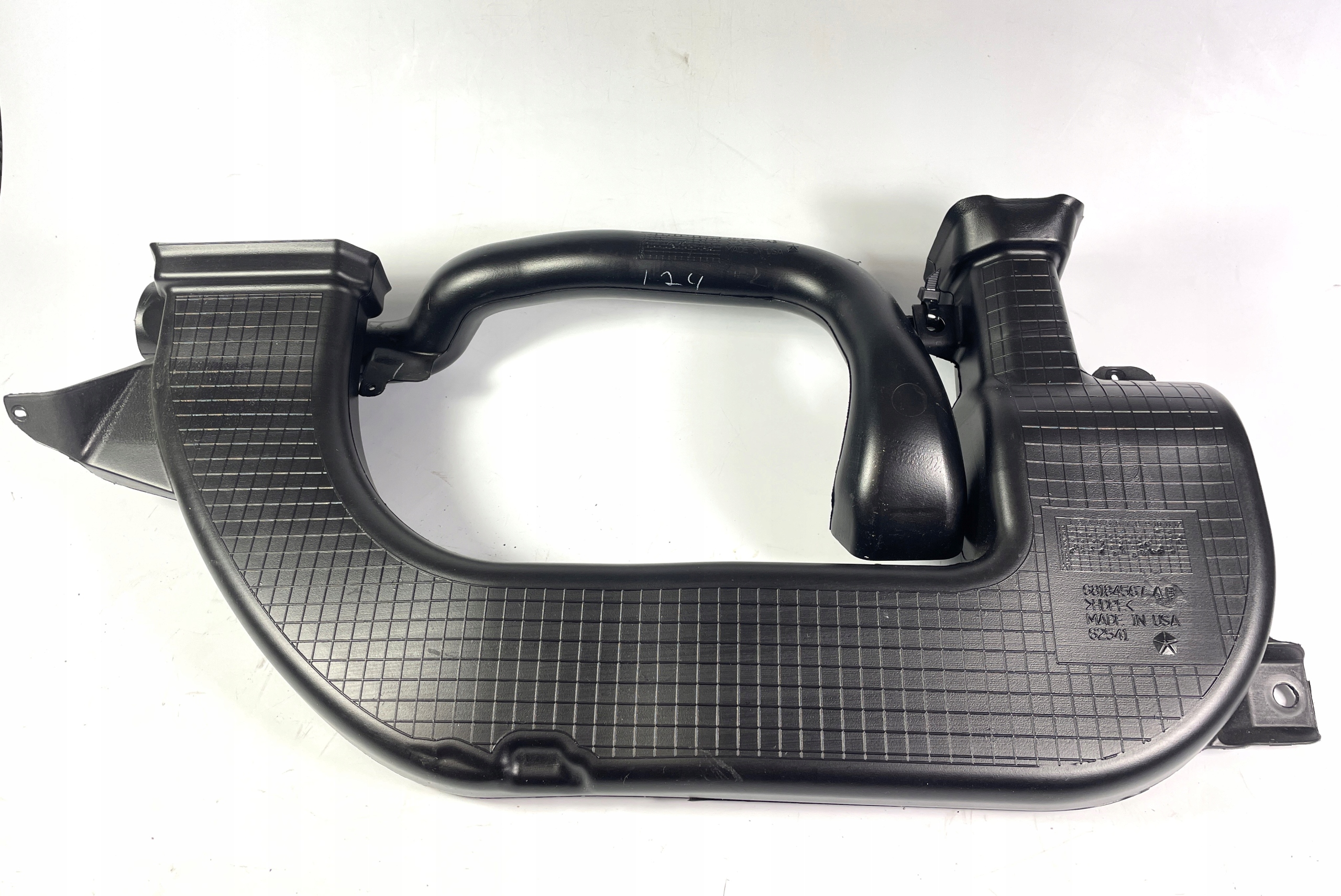 Dodge Challenger 2015-23 drain intake tunelu srodkowego right